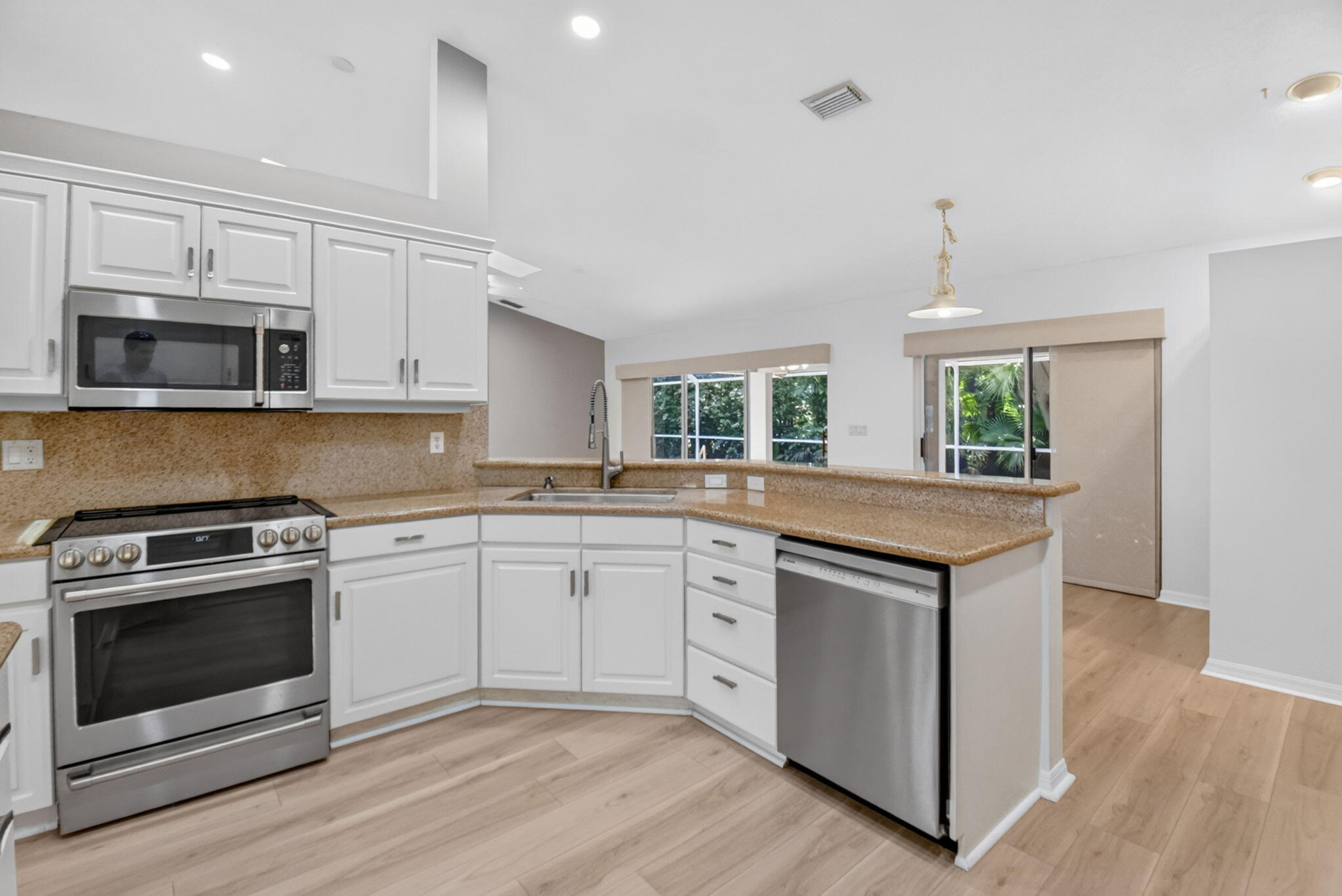 main property photo 65