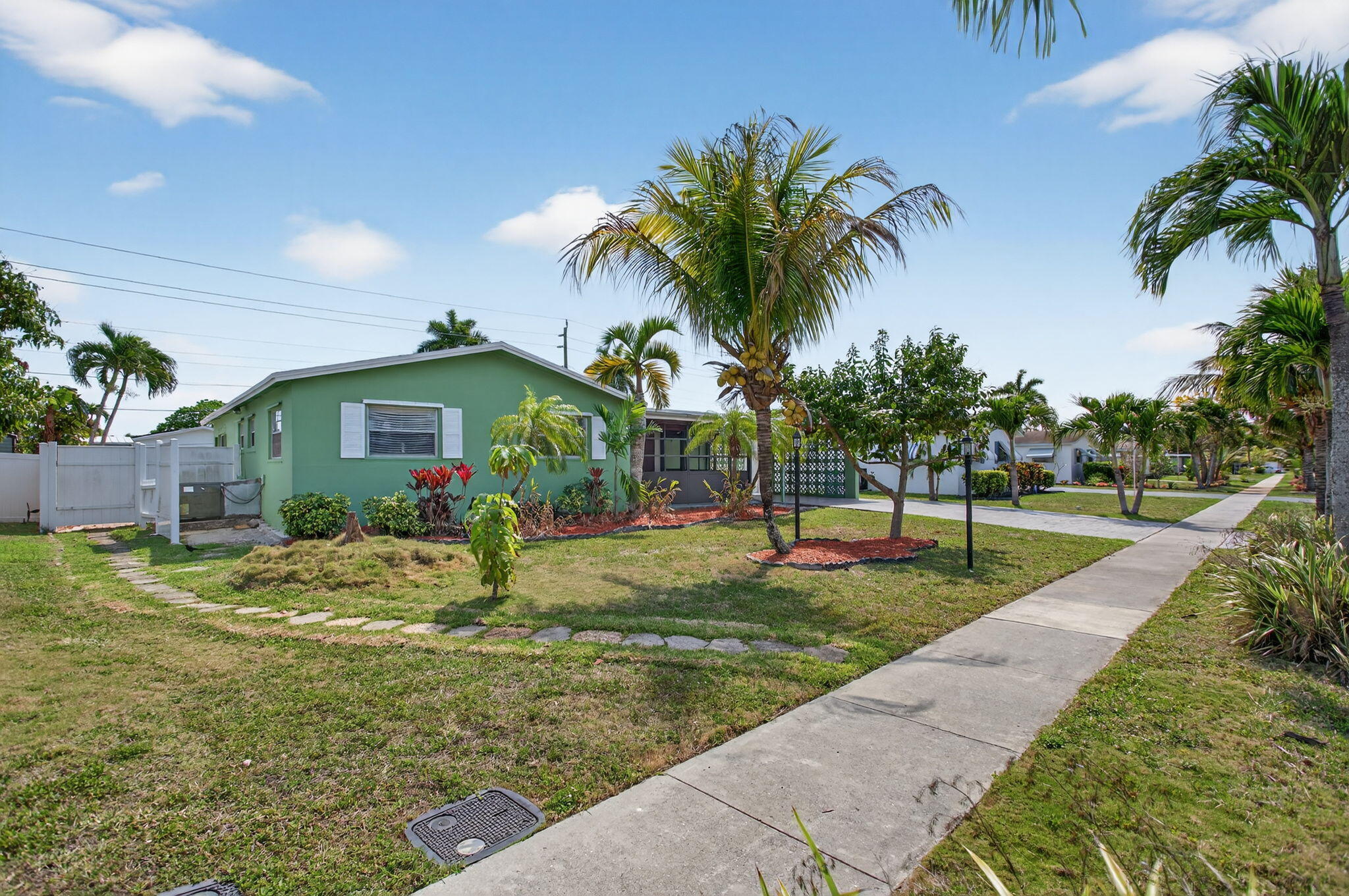 main property photo 22