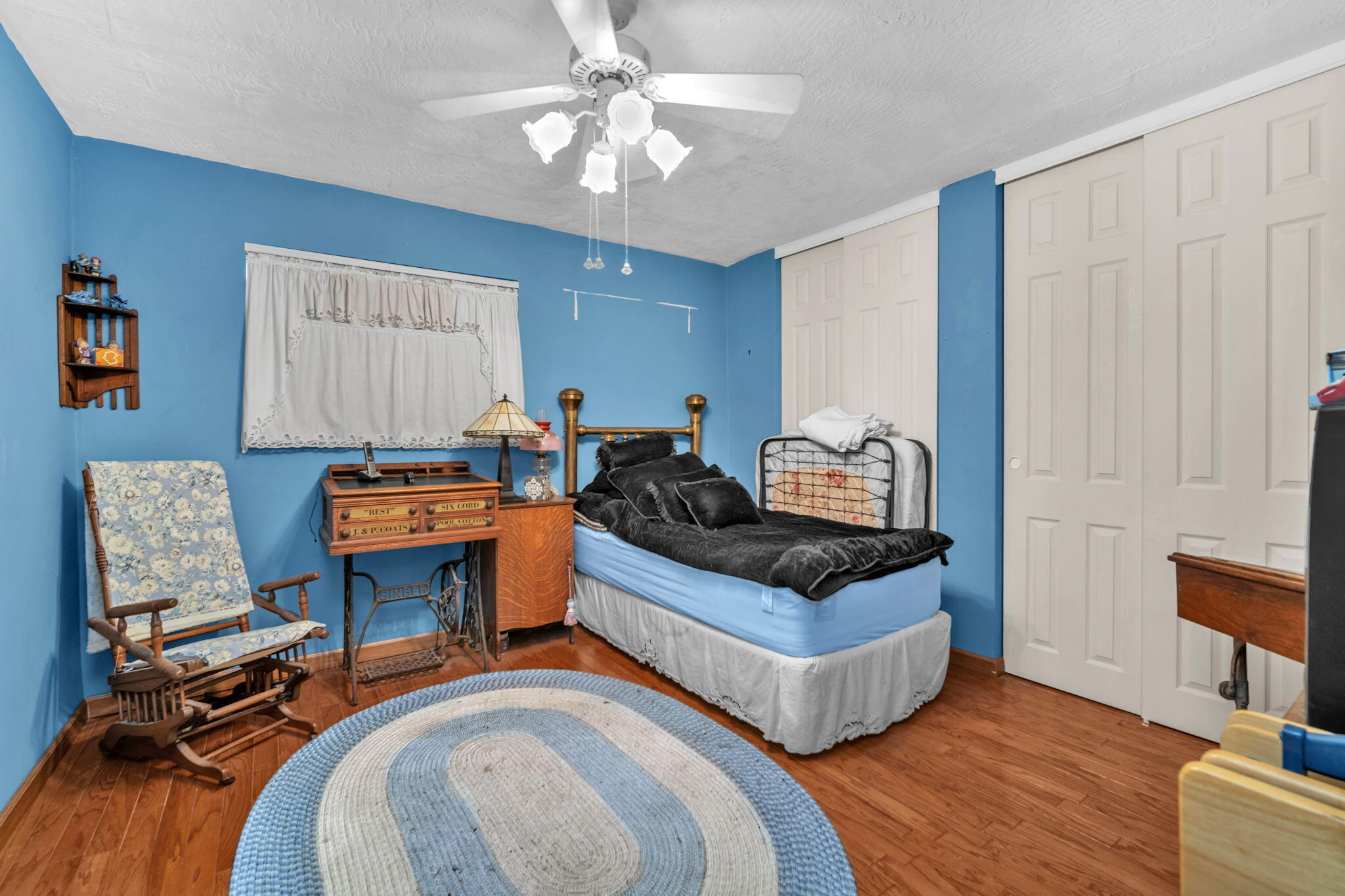 main property photo 10