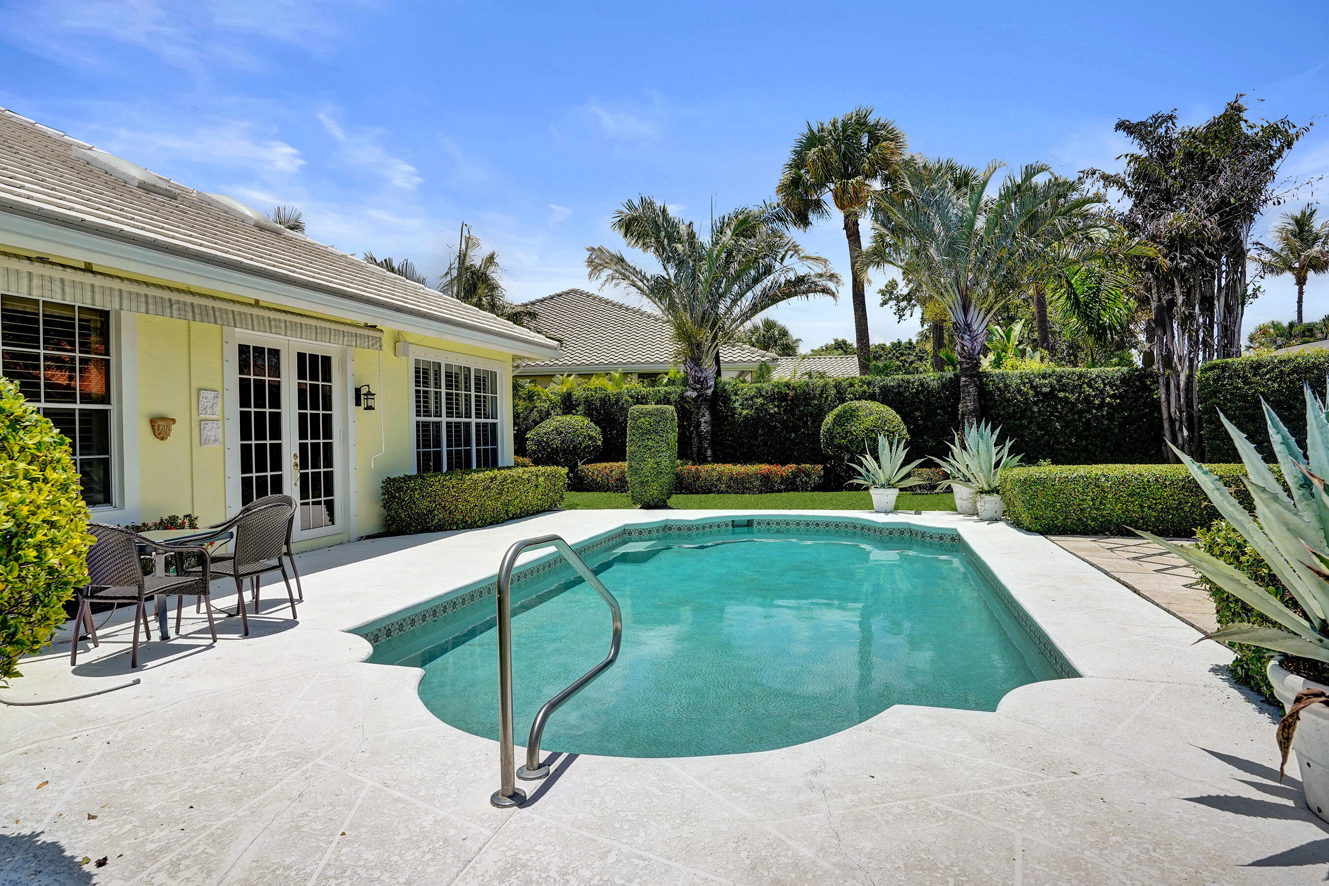 main property photo 35