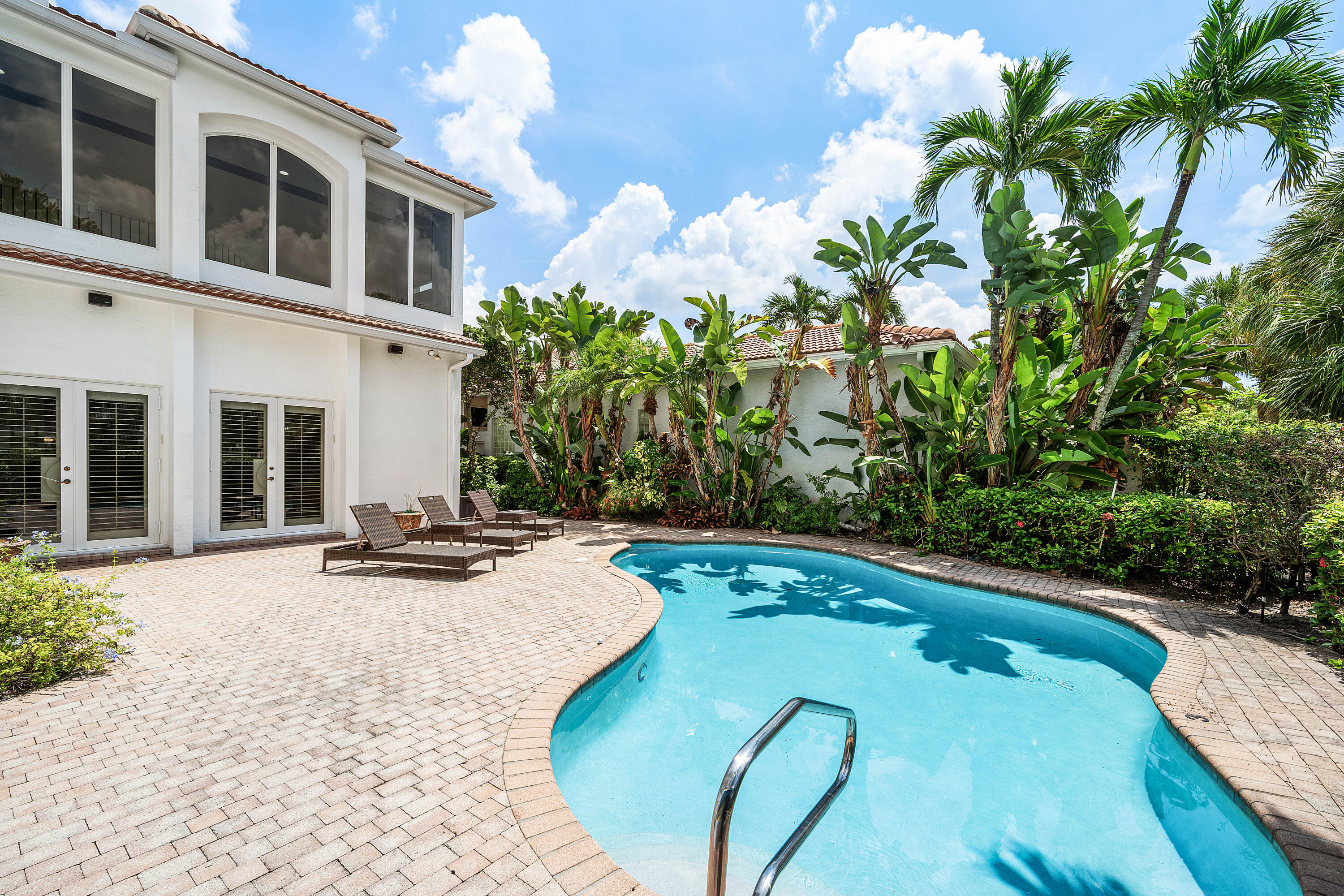 main property photo 51