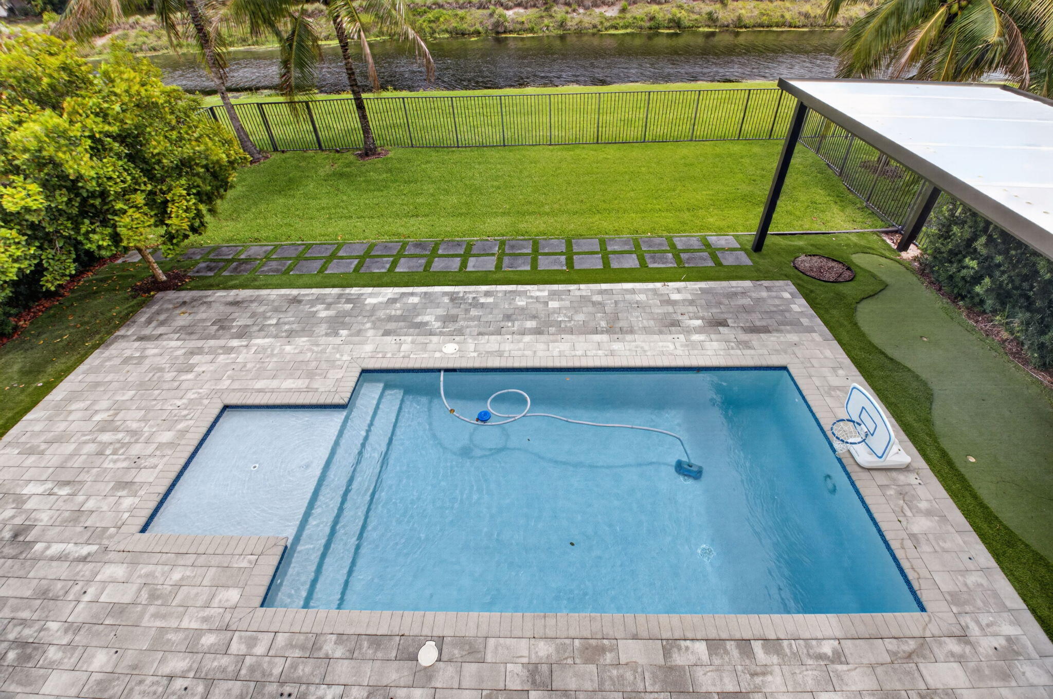 main property photo 37