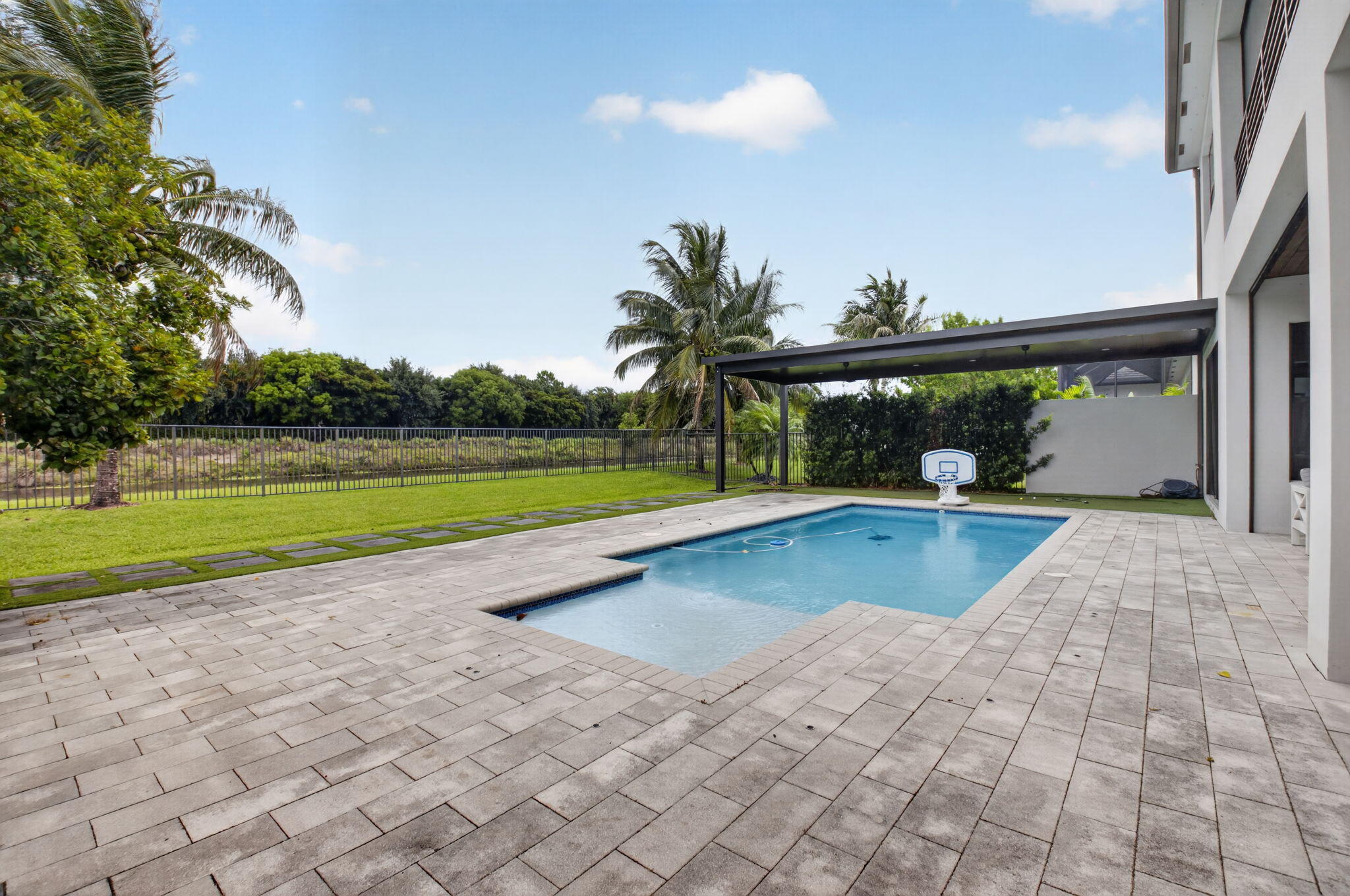 main property photo 58