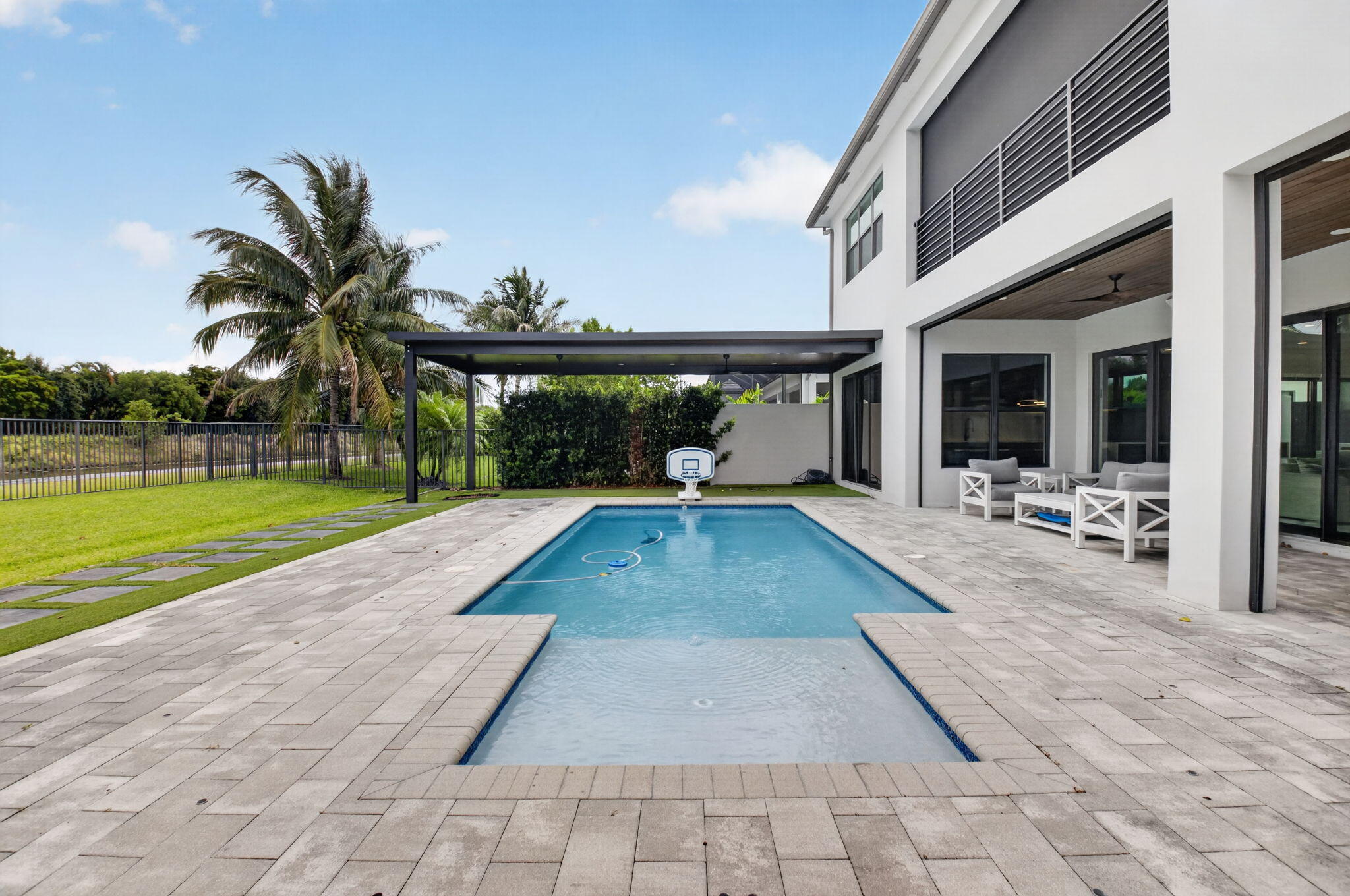 main property photo 59