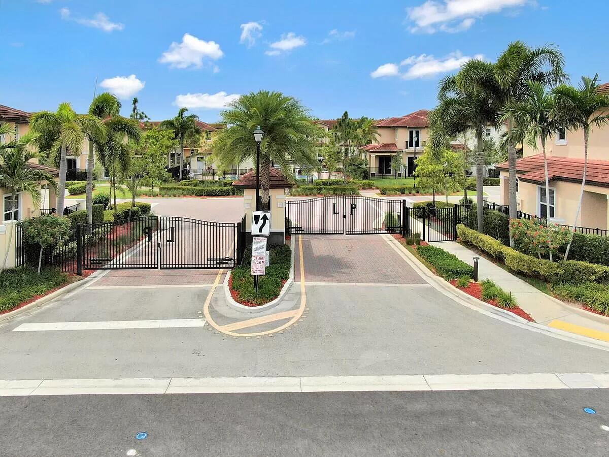 main property photo 70