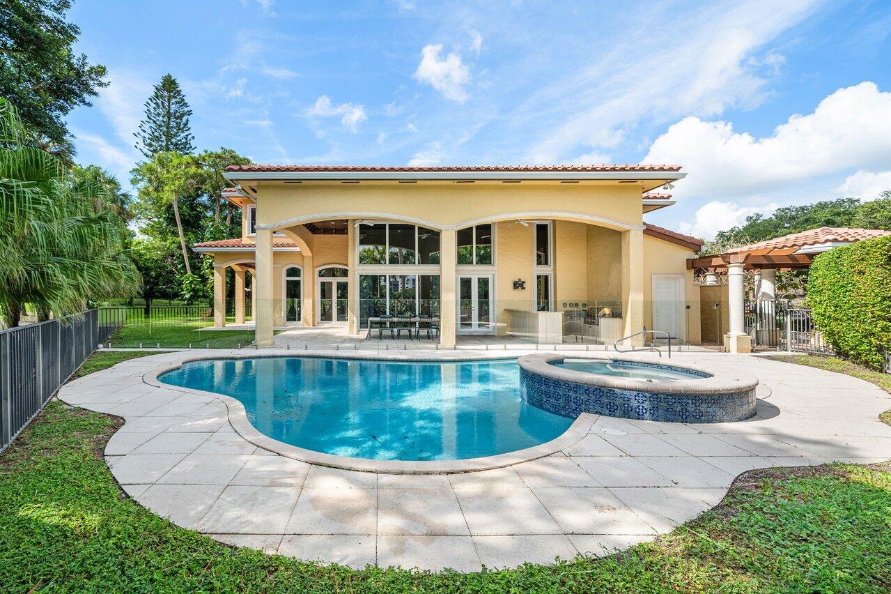 main property photo 29