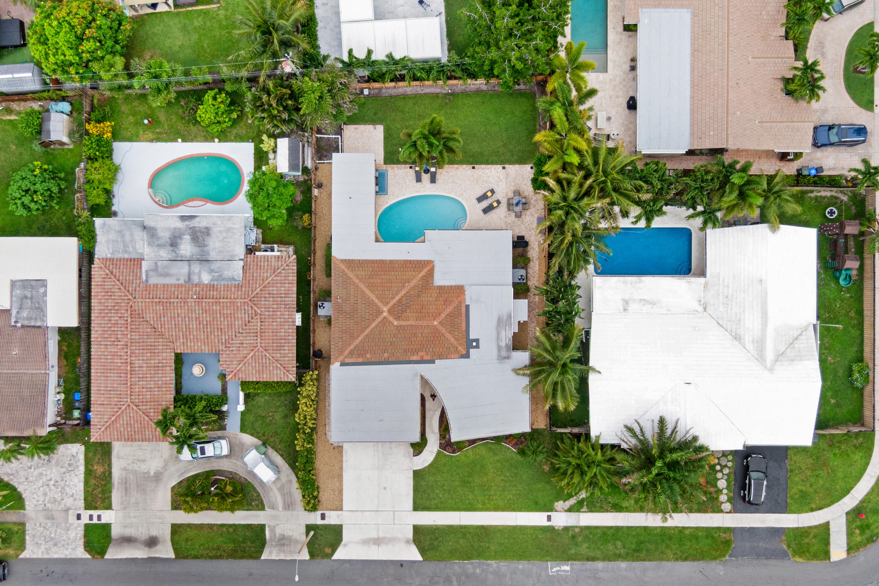 main property photo 33