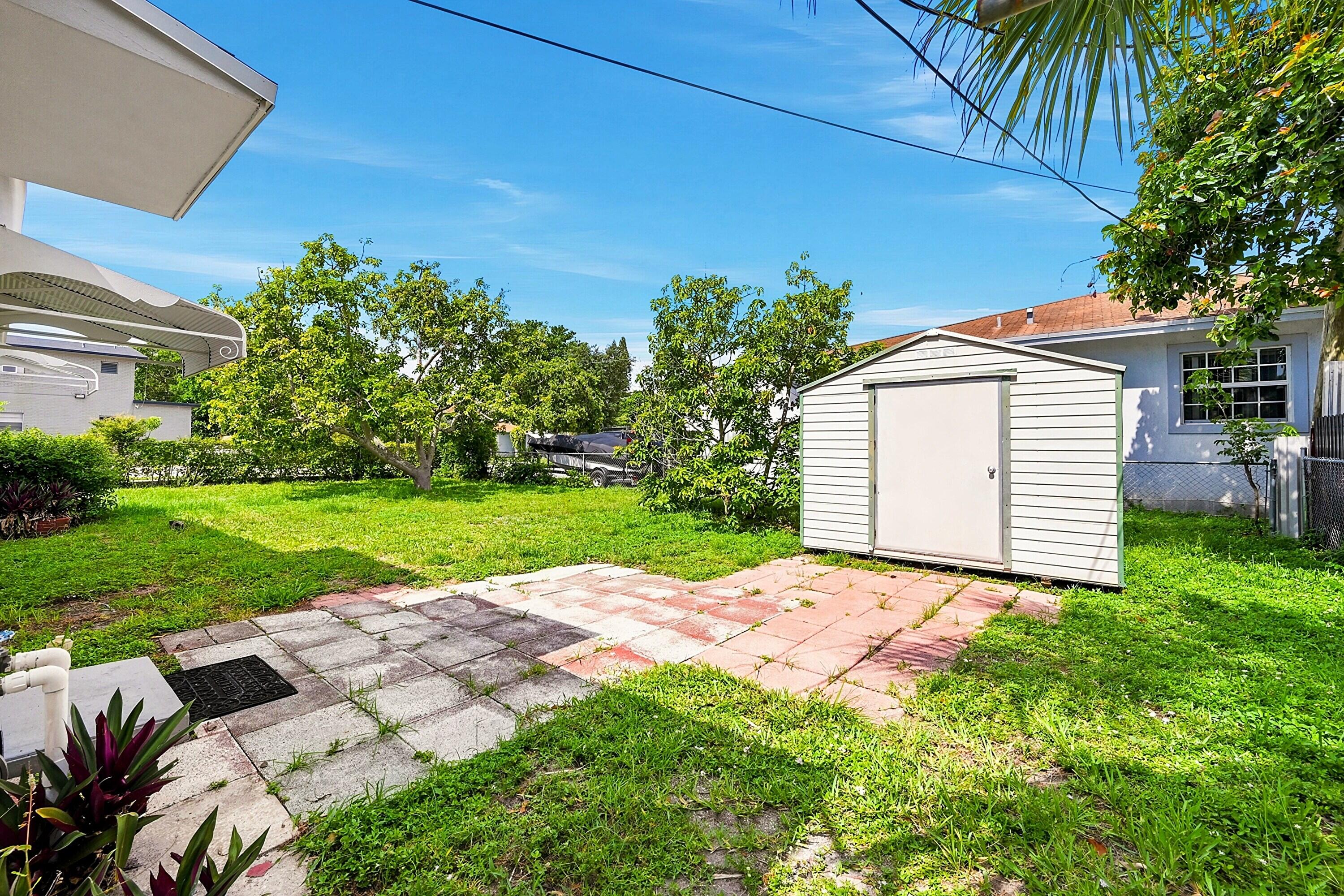 main property photo 25