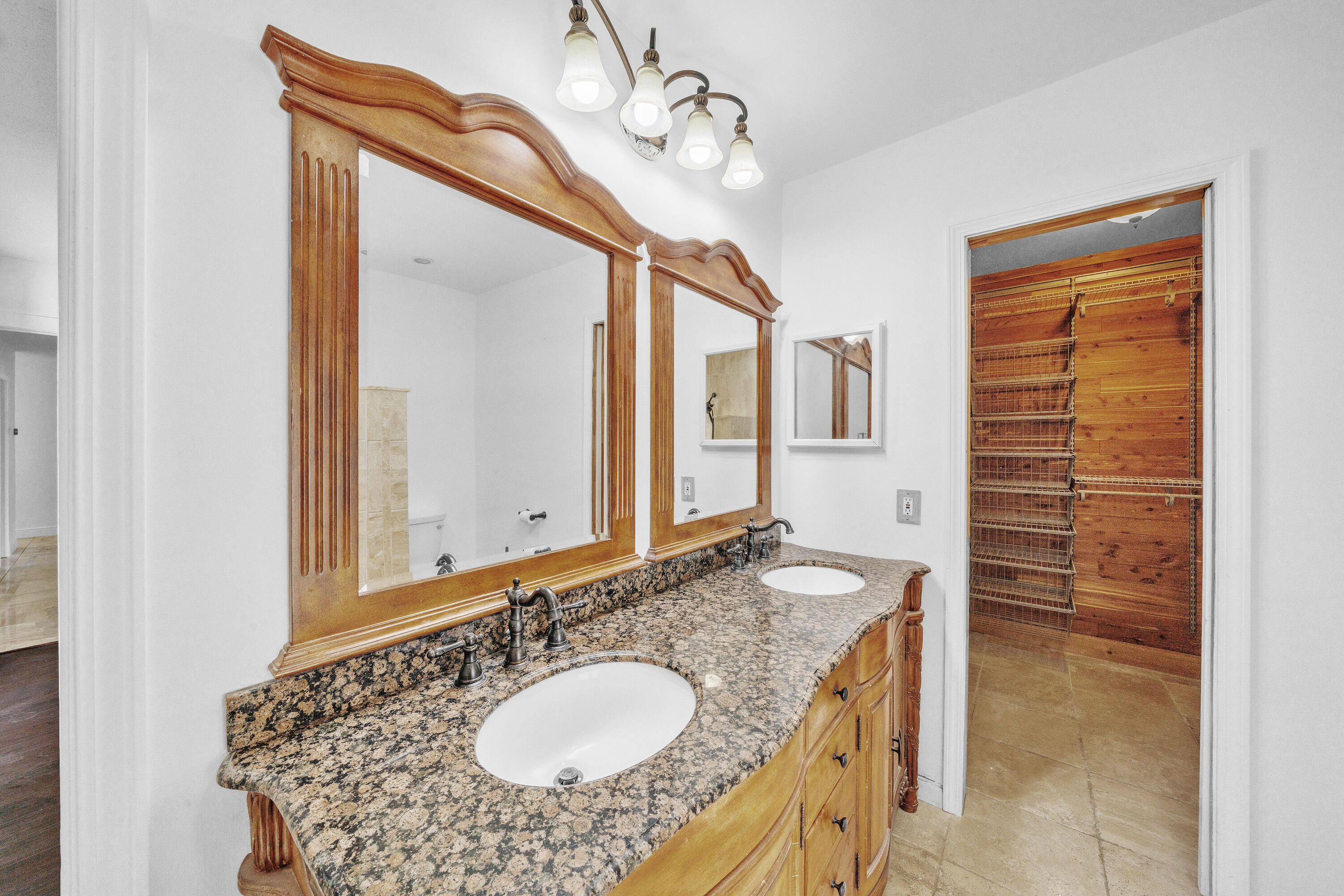 main property photo 77
