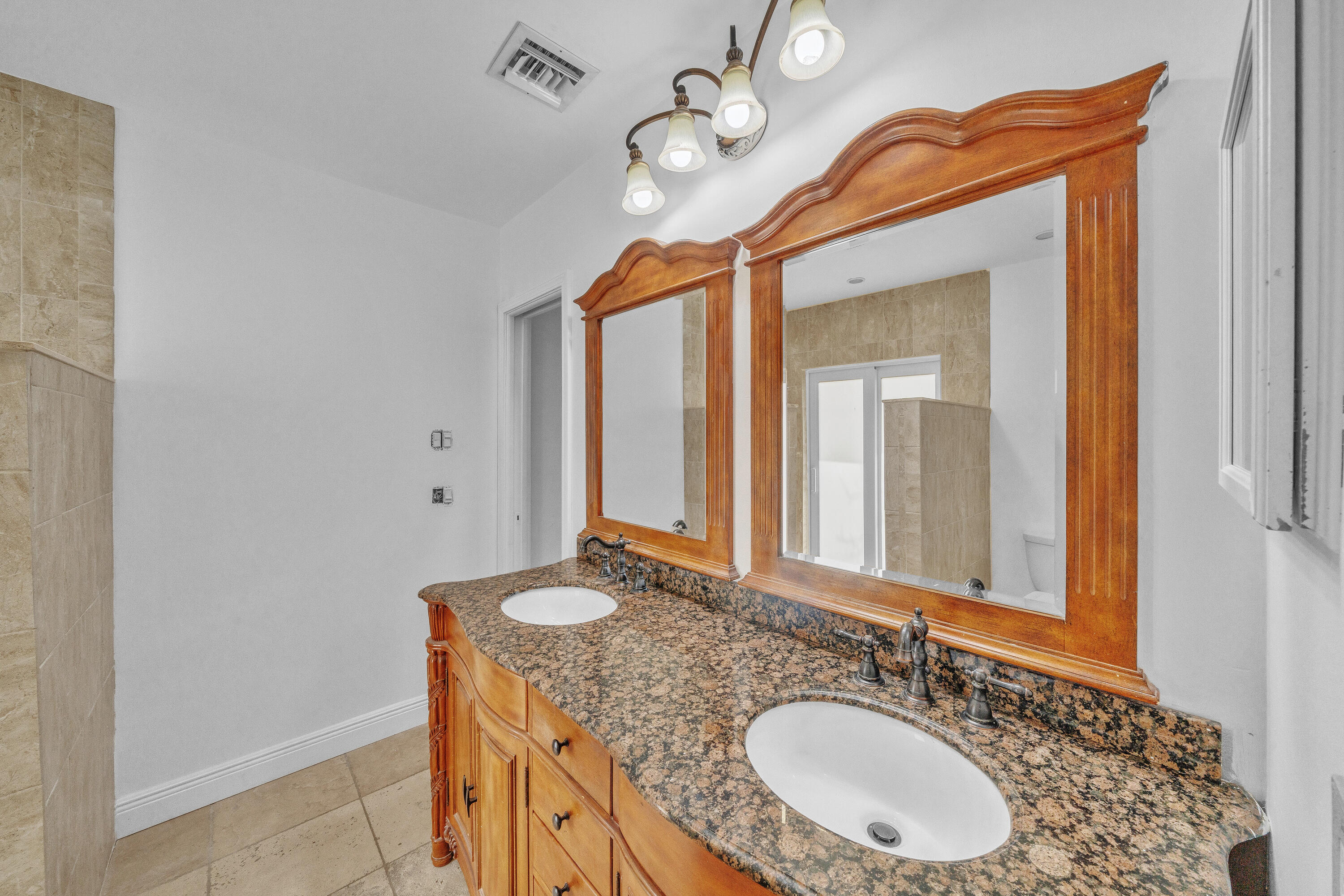 main property photo 80