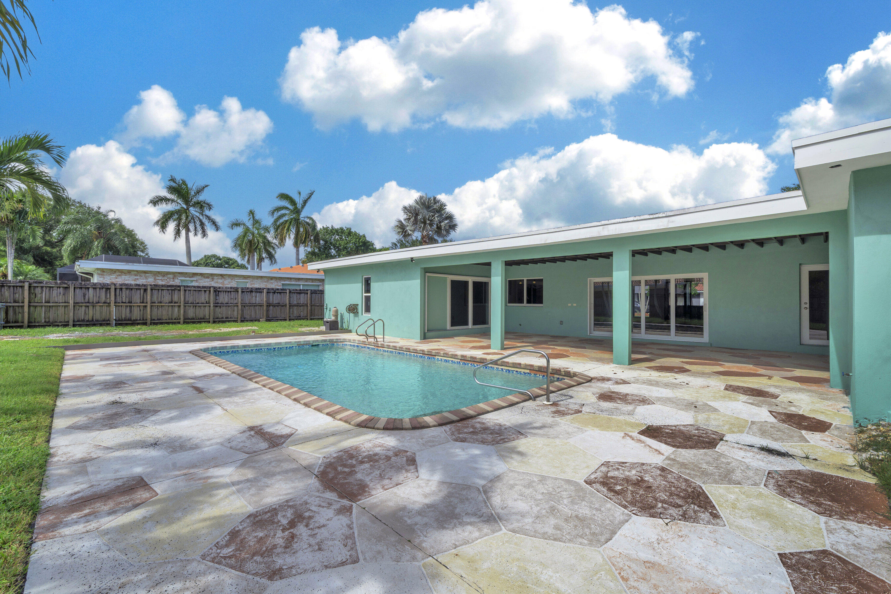 main property photo 83