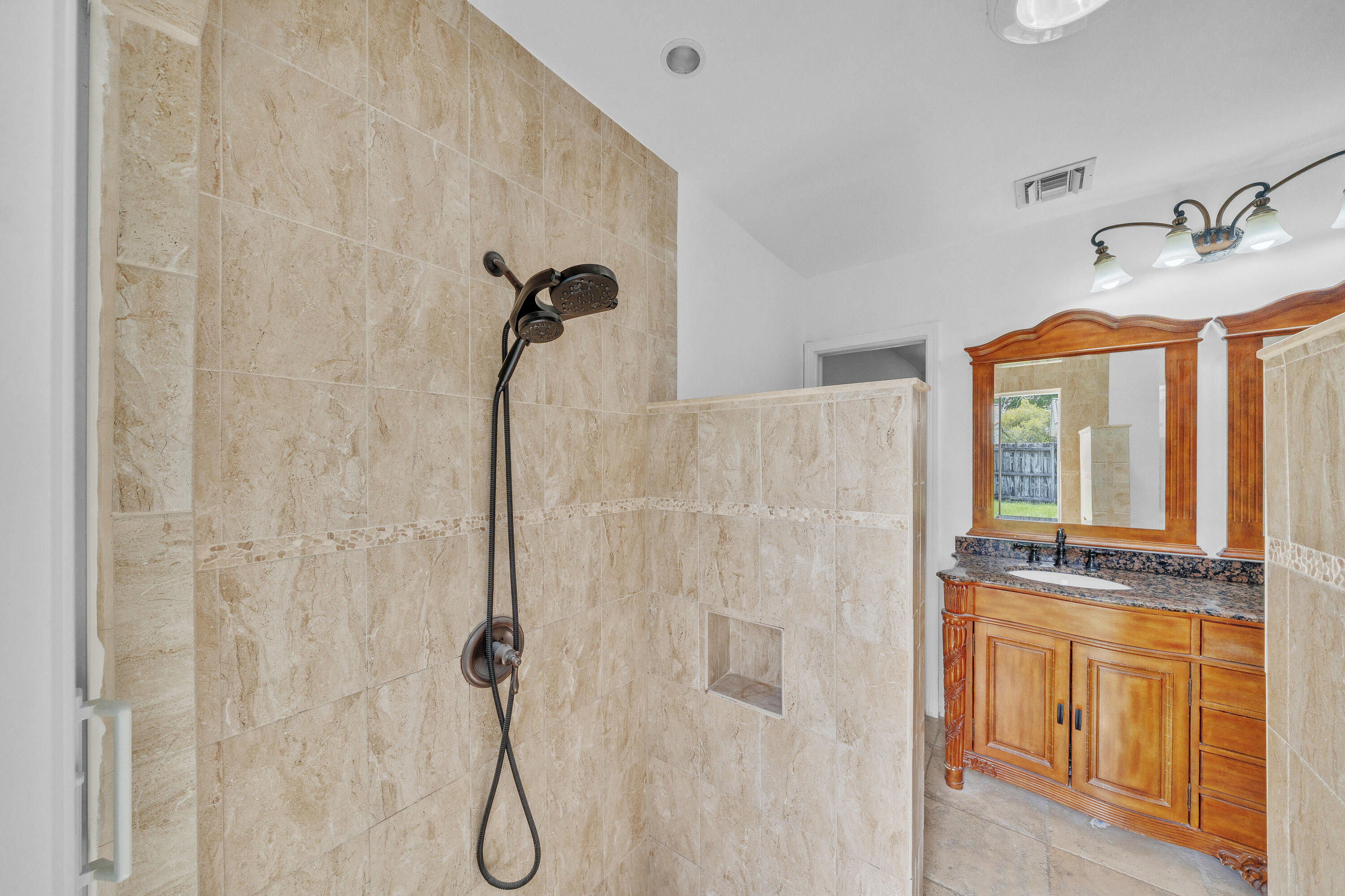 main property photo 85