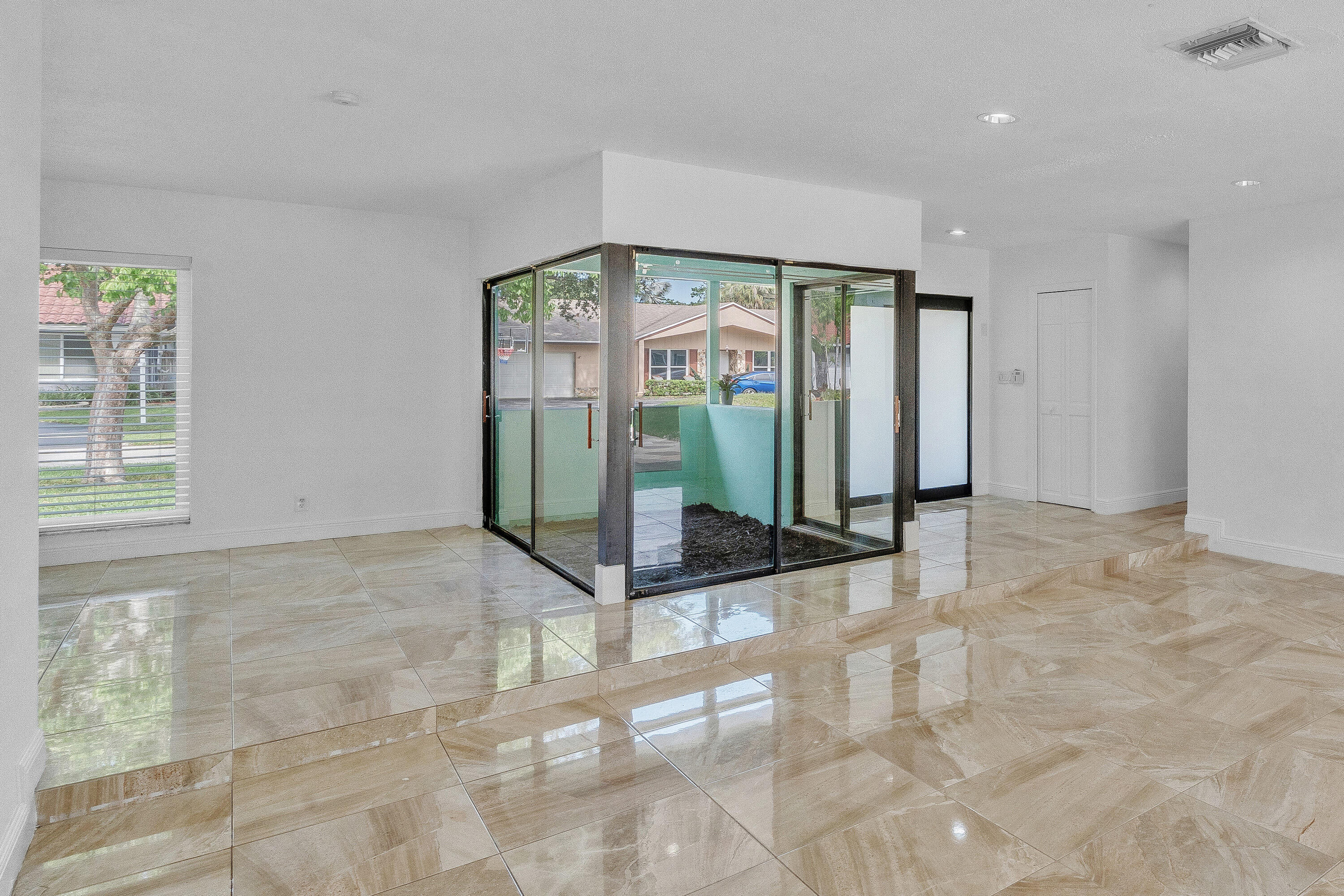main property photo 90