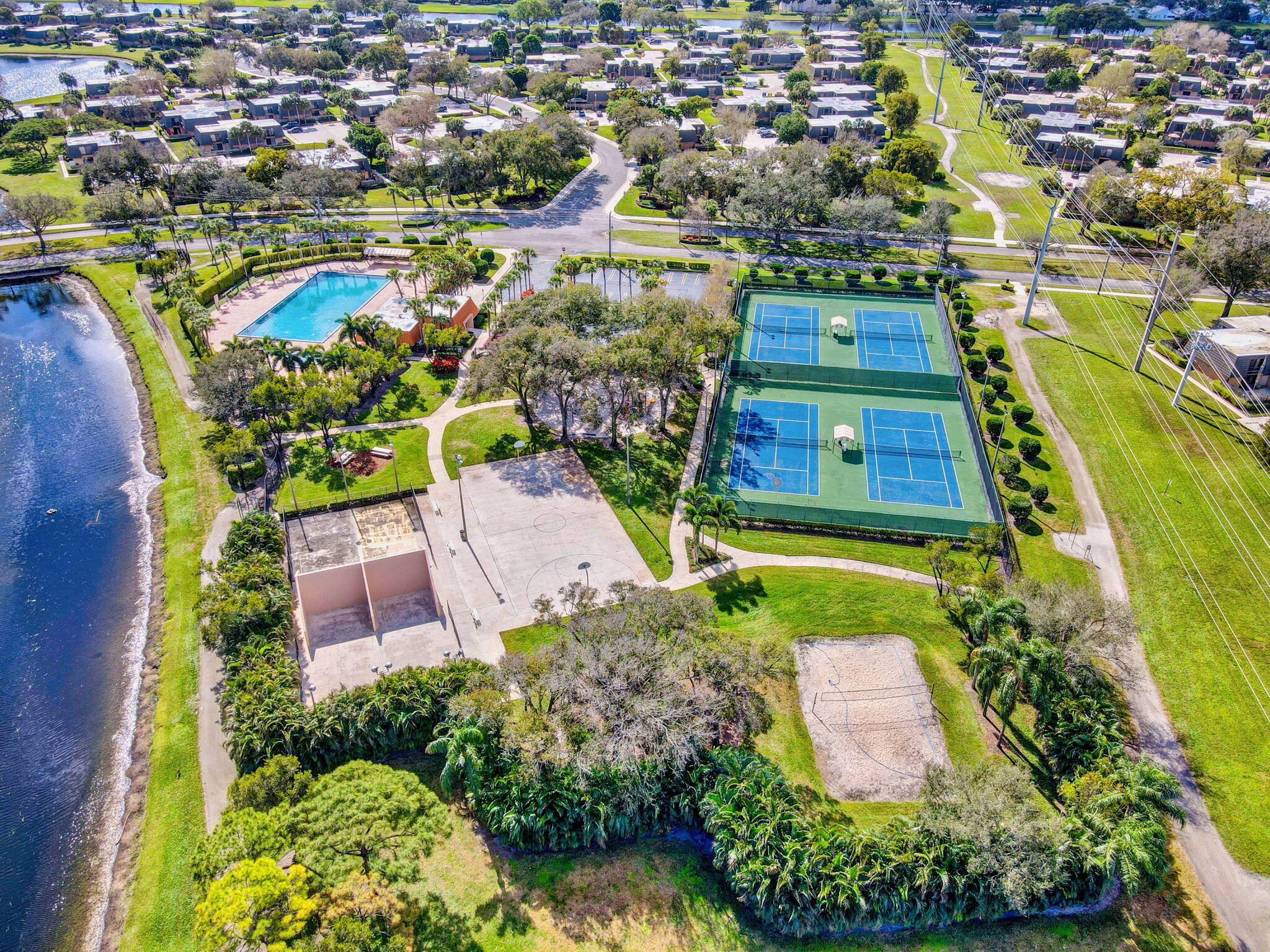 main property photo 79