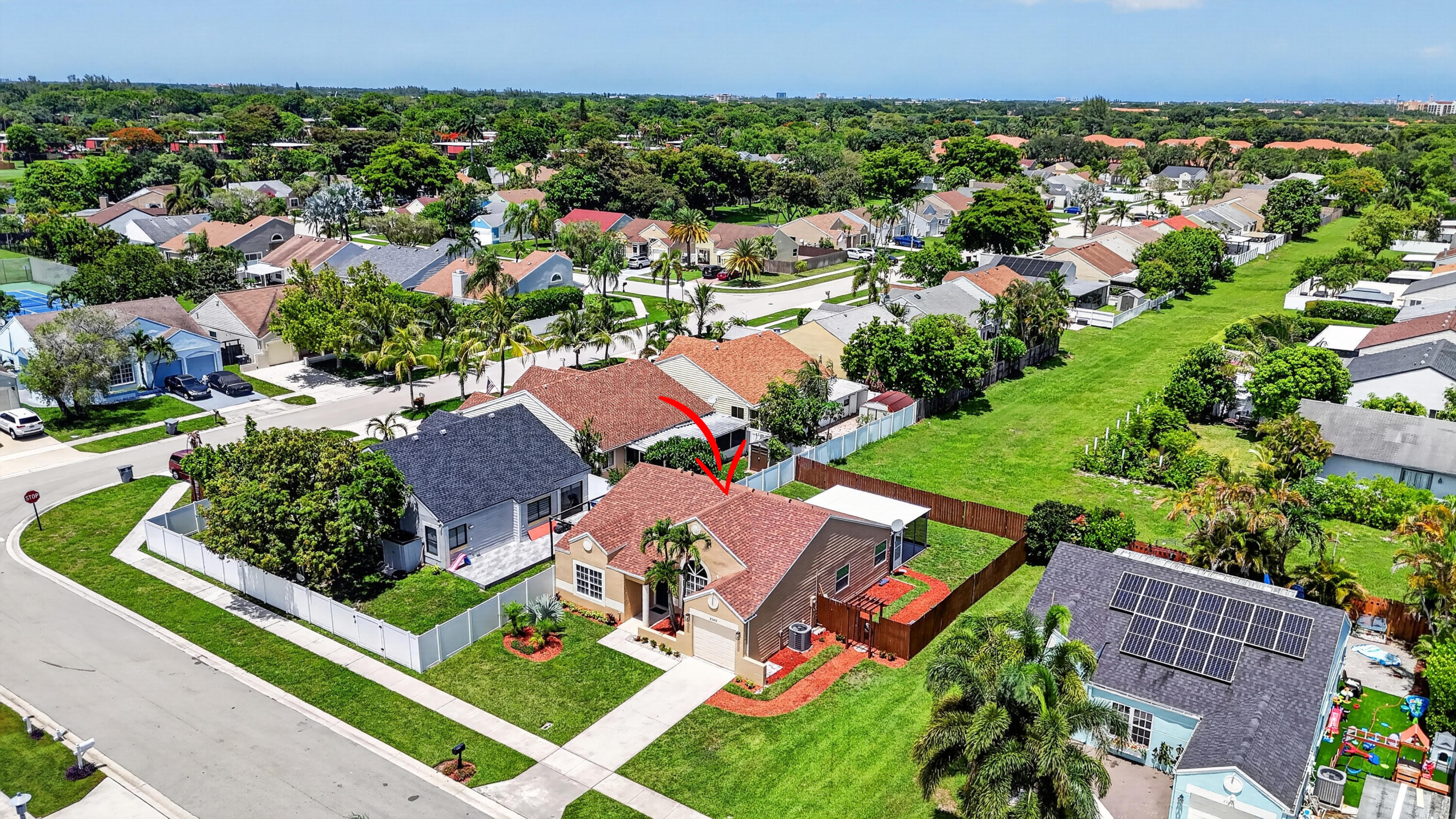 main property photo 30