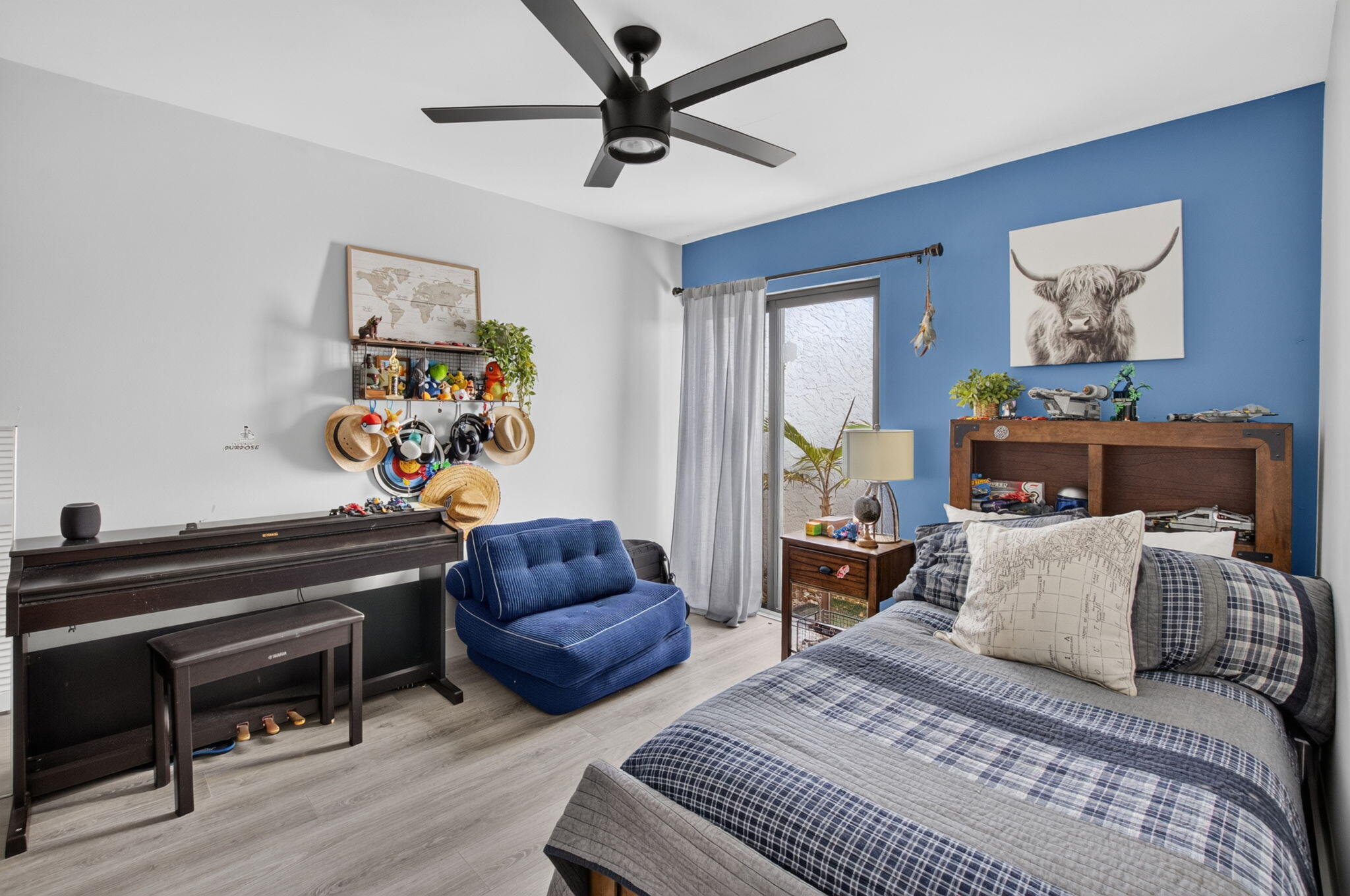 main property photo 23