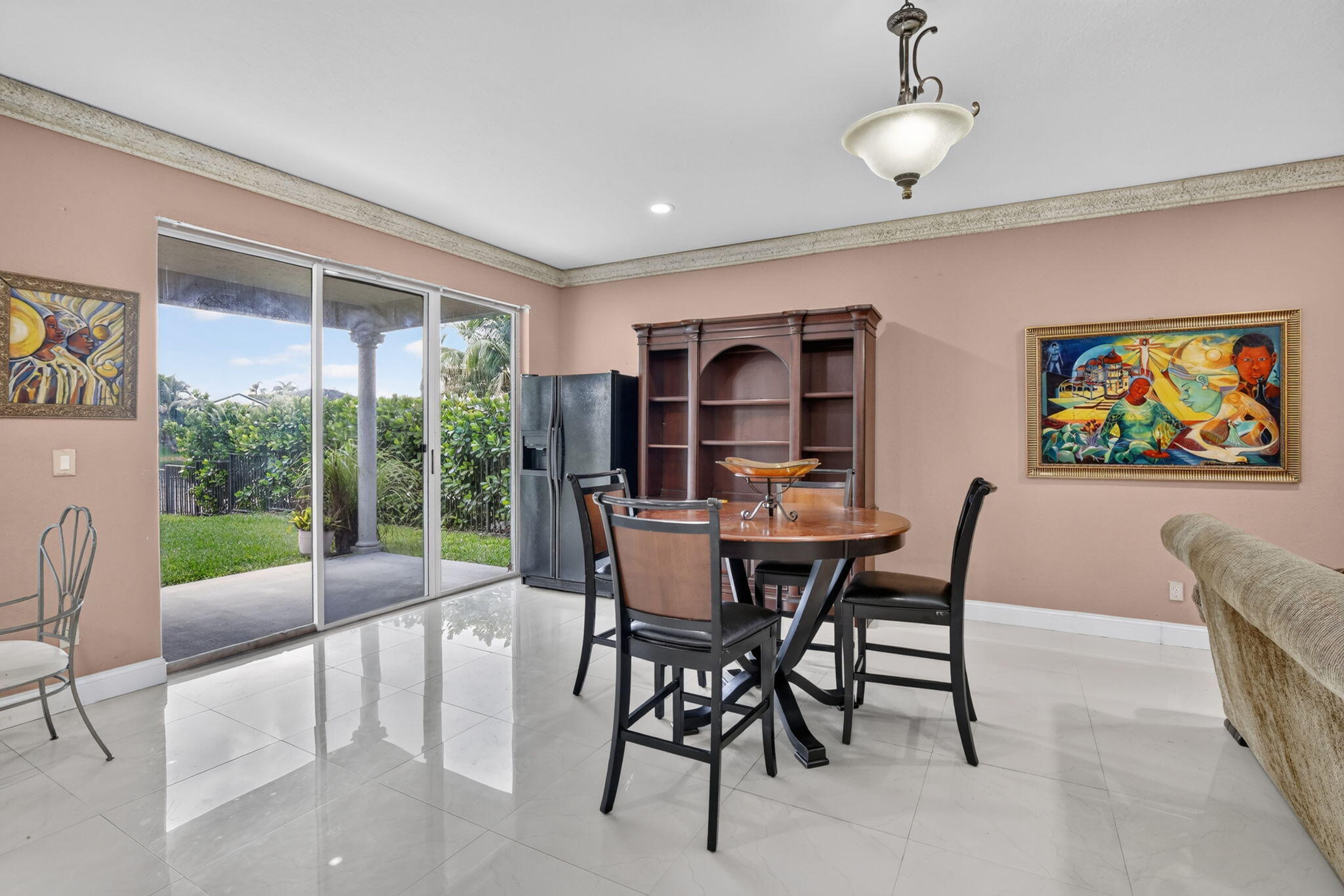 main property photo 28