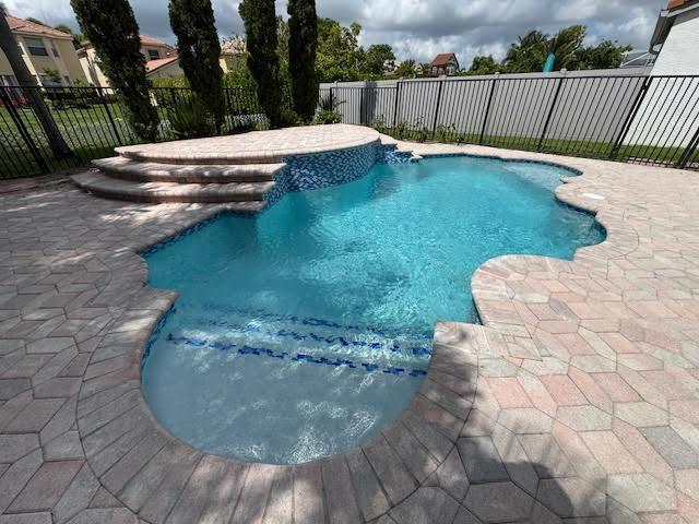 main property photo 19