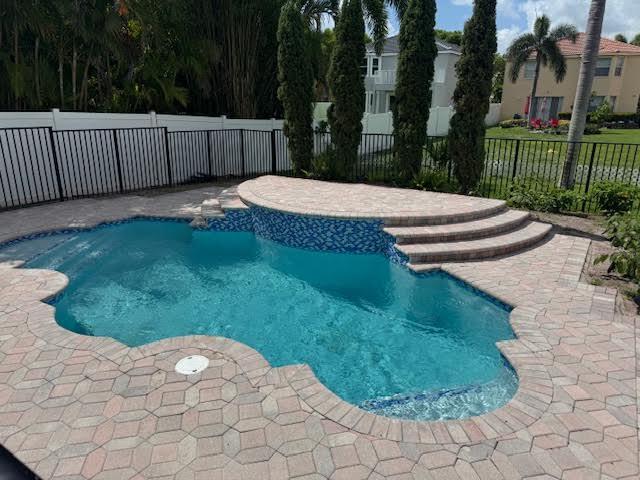 main property photo 24