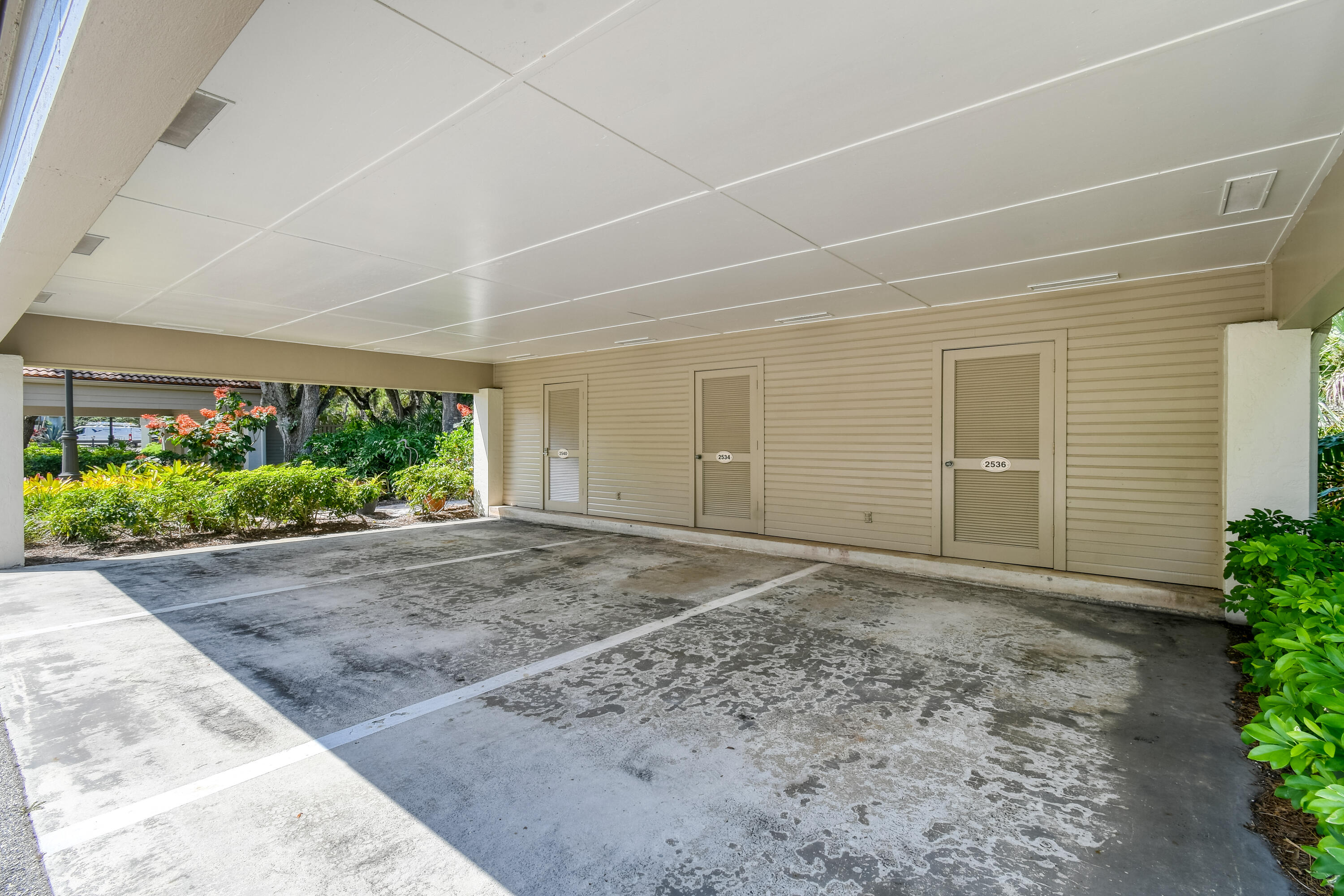 main property photo 51