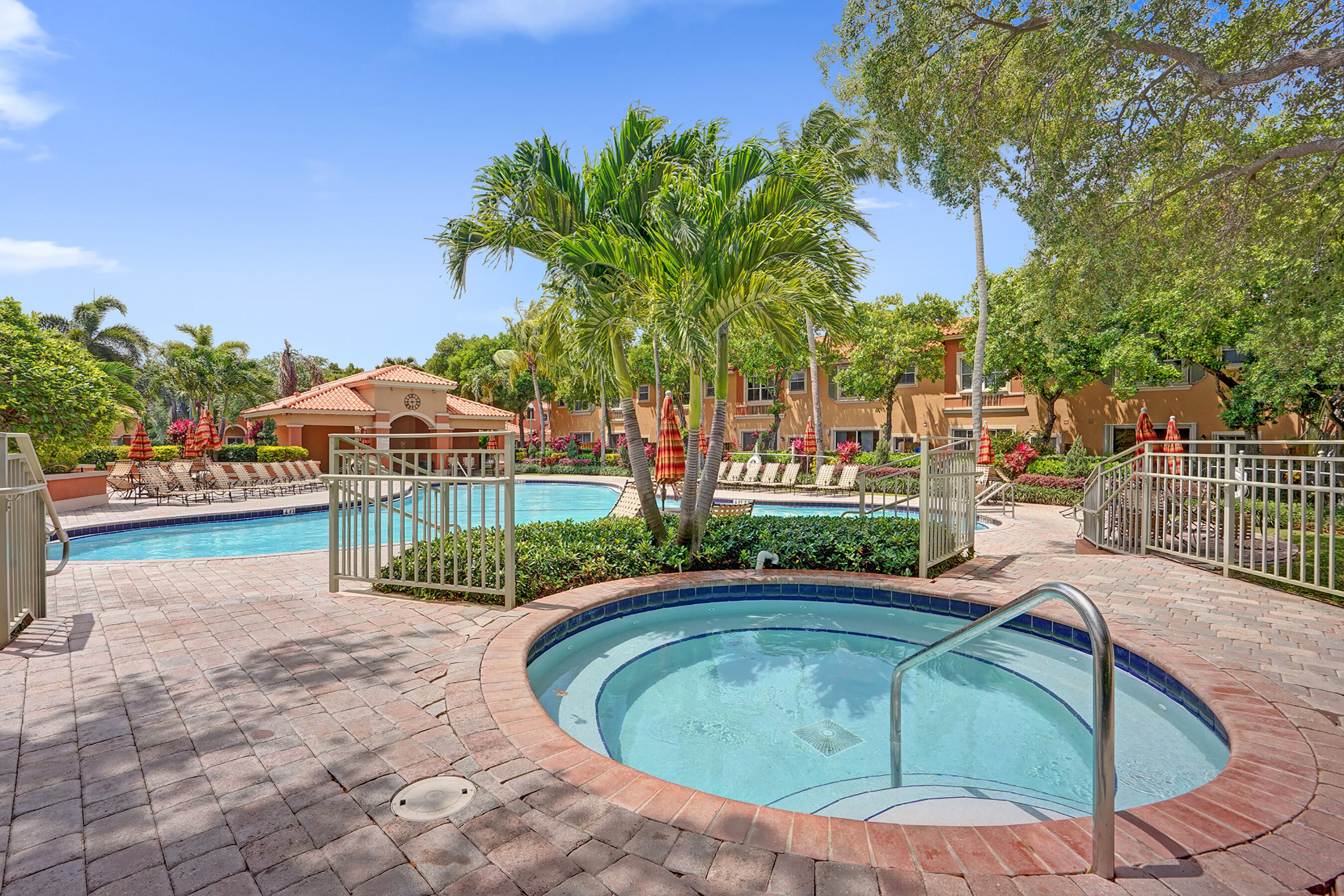 main property photo 19
