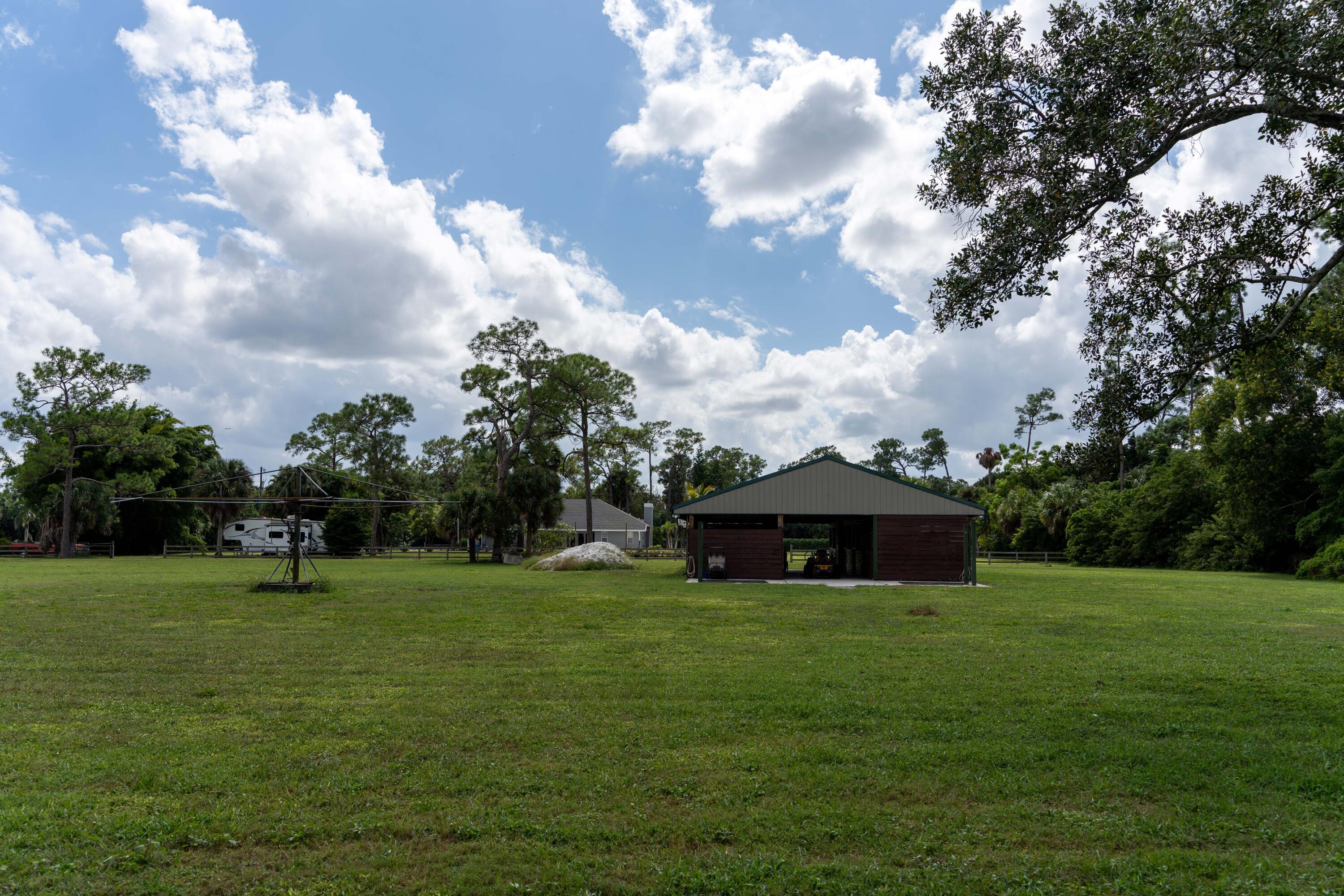 main property photo 11