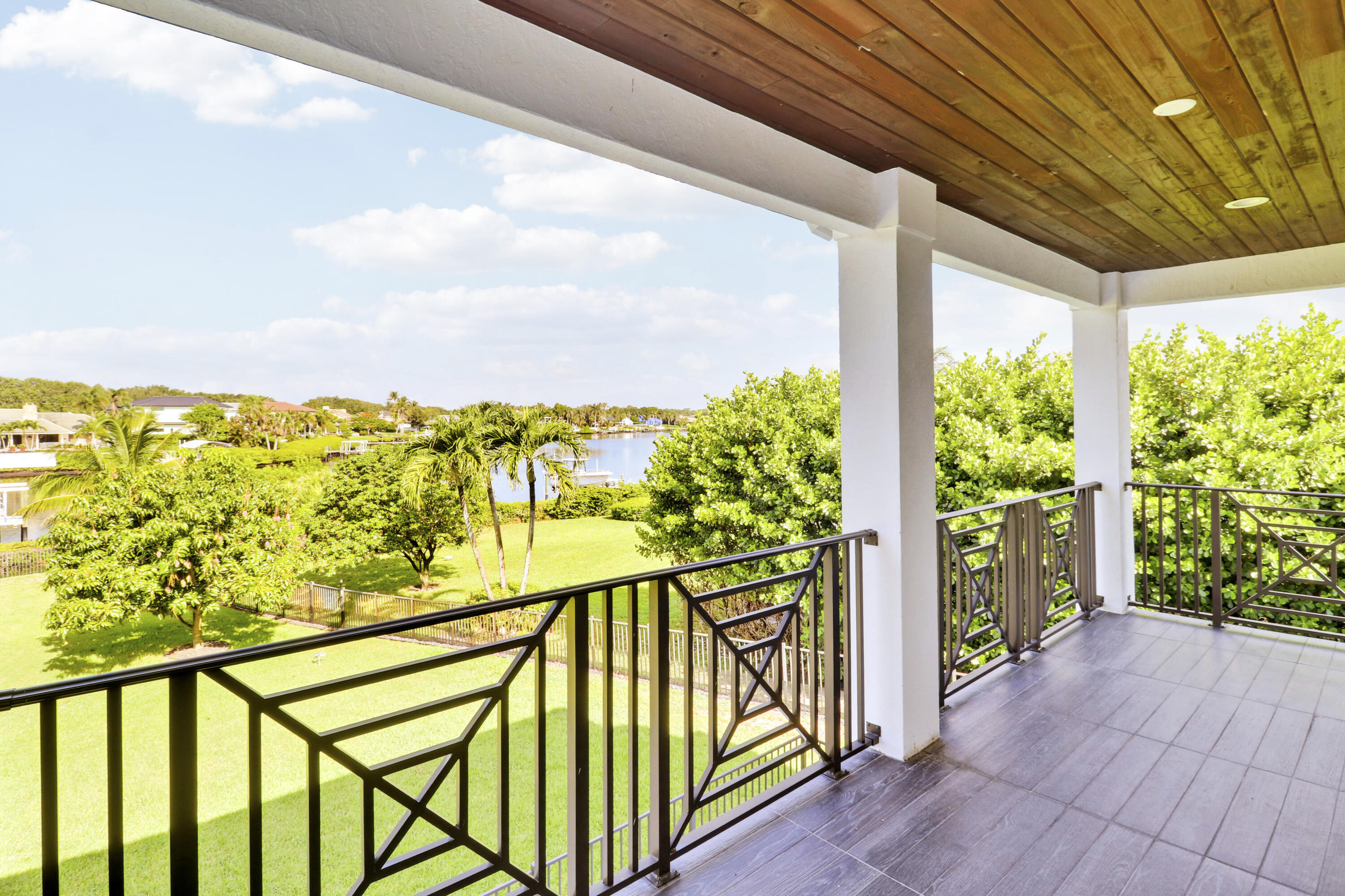 main property photo 80