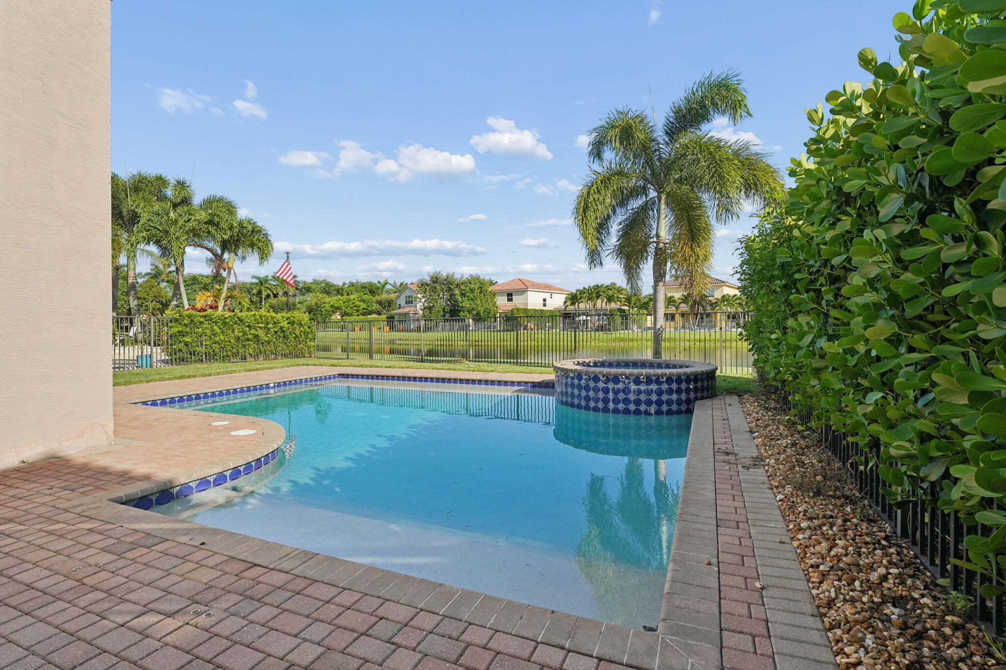 main property photo 48