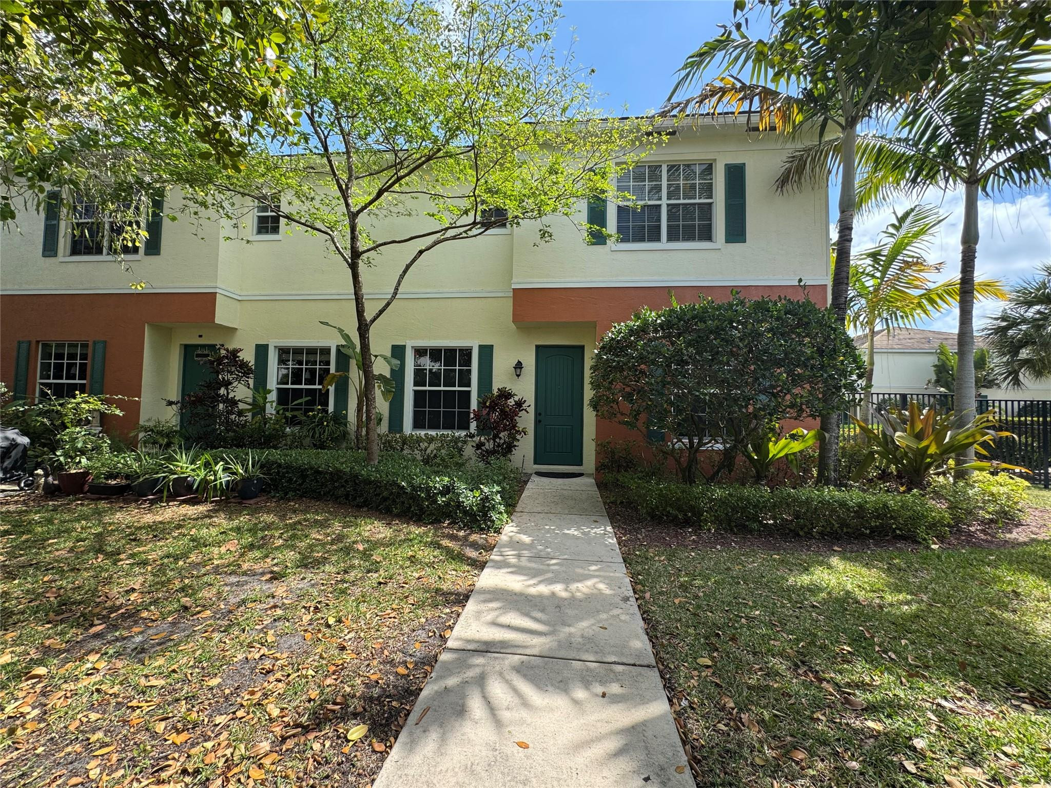main property photo 28