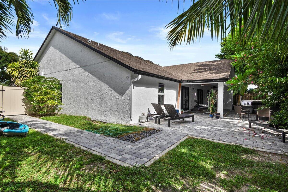 main property photo 22