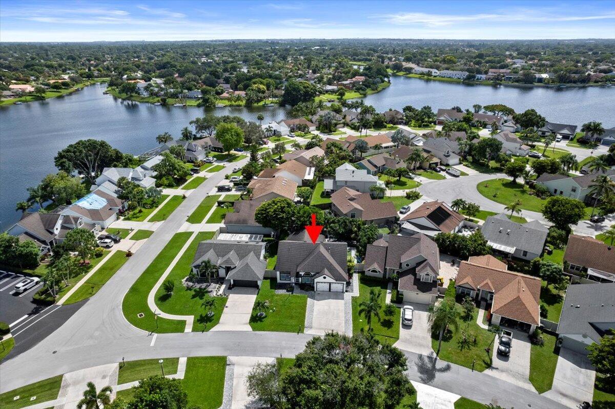main property photo 32