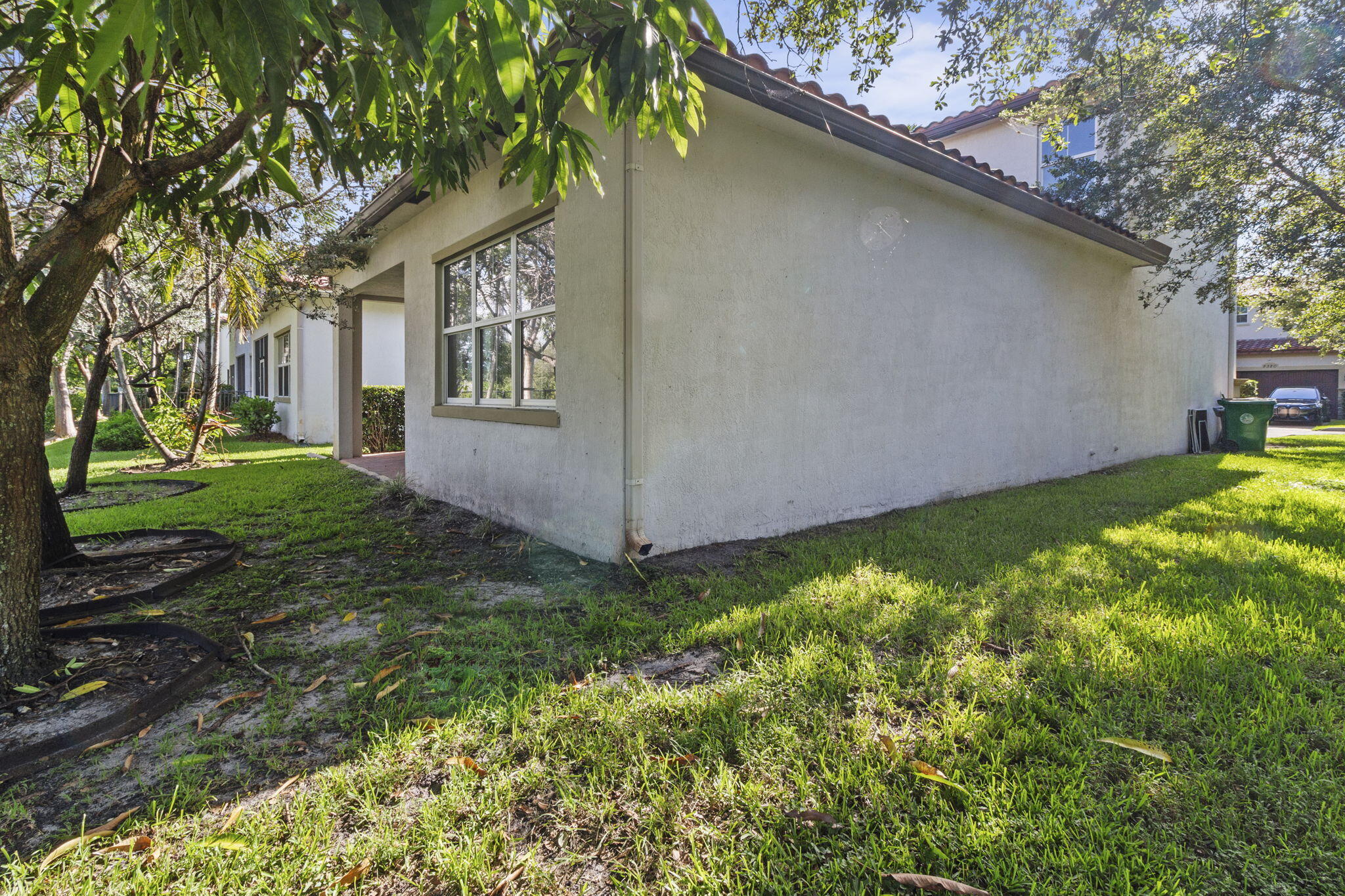 main property photo 50