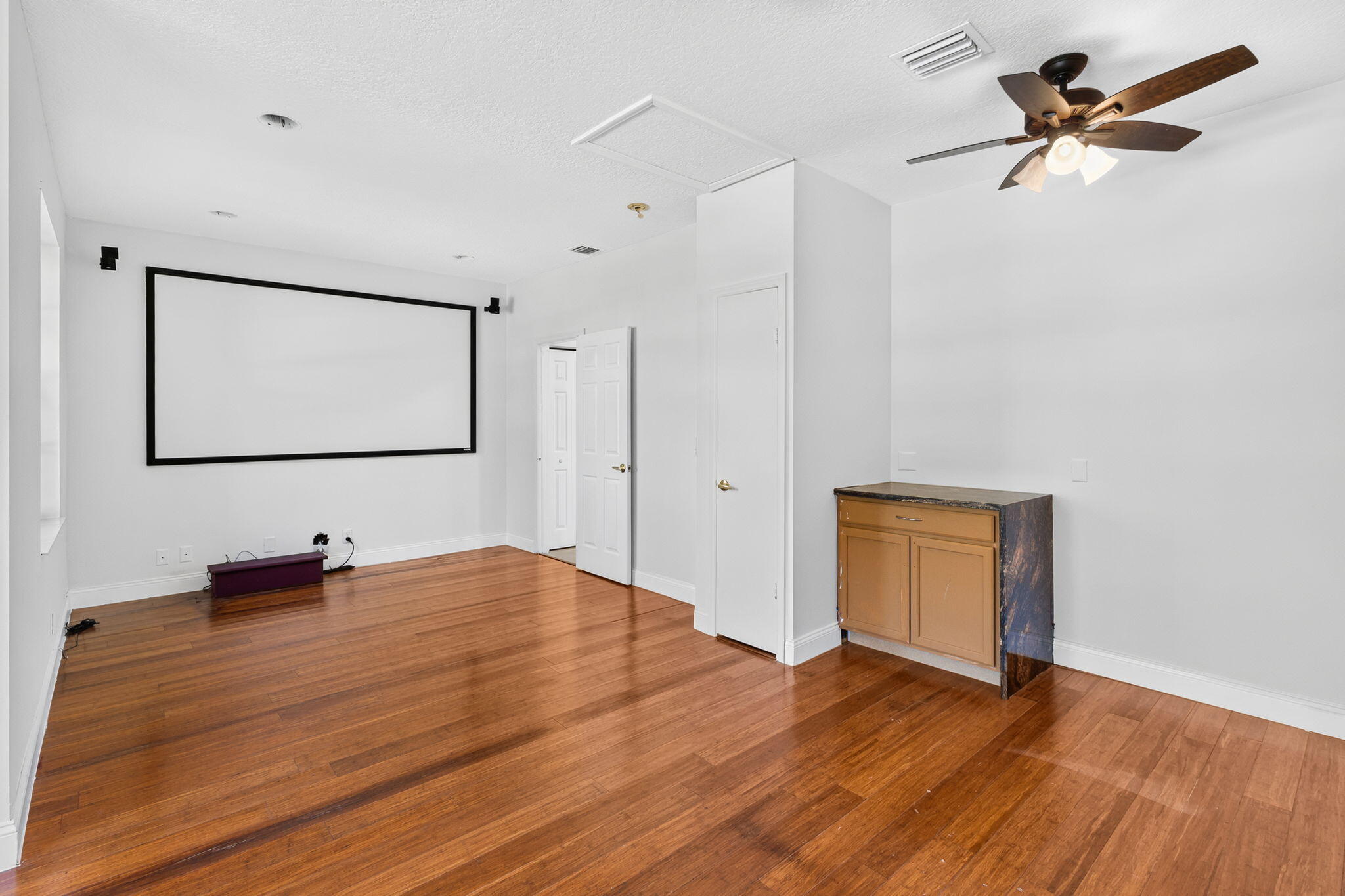 main property photo 98
