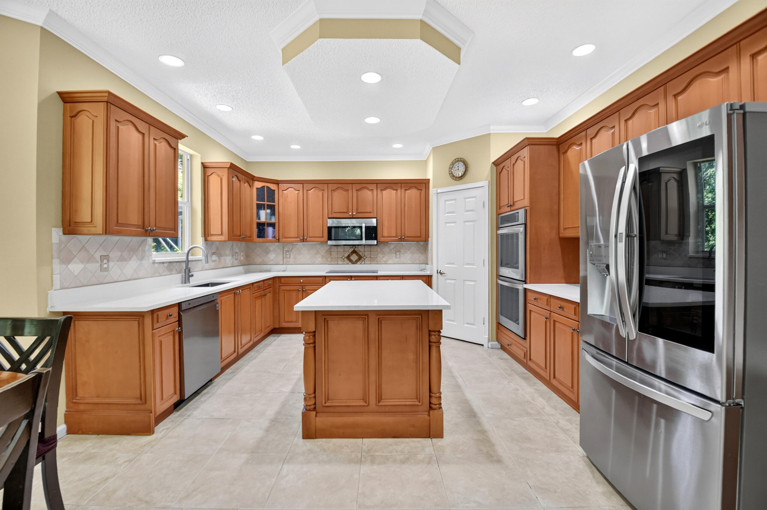 main property photo 17
