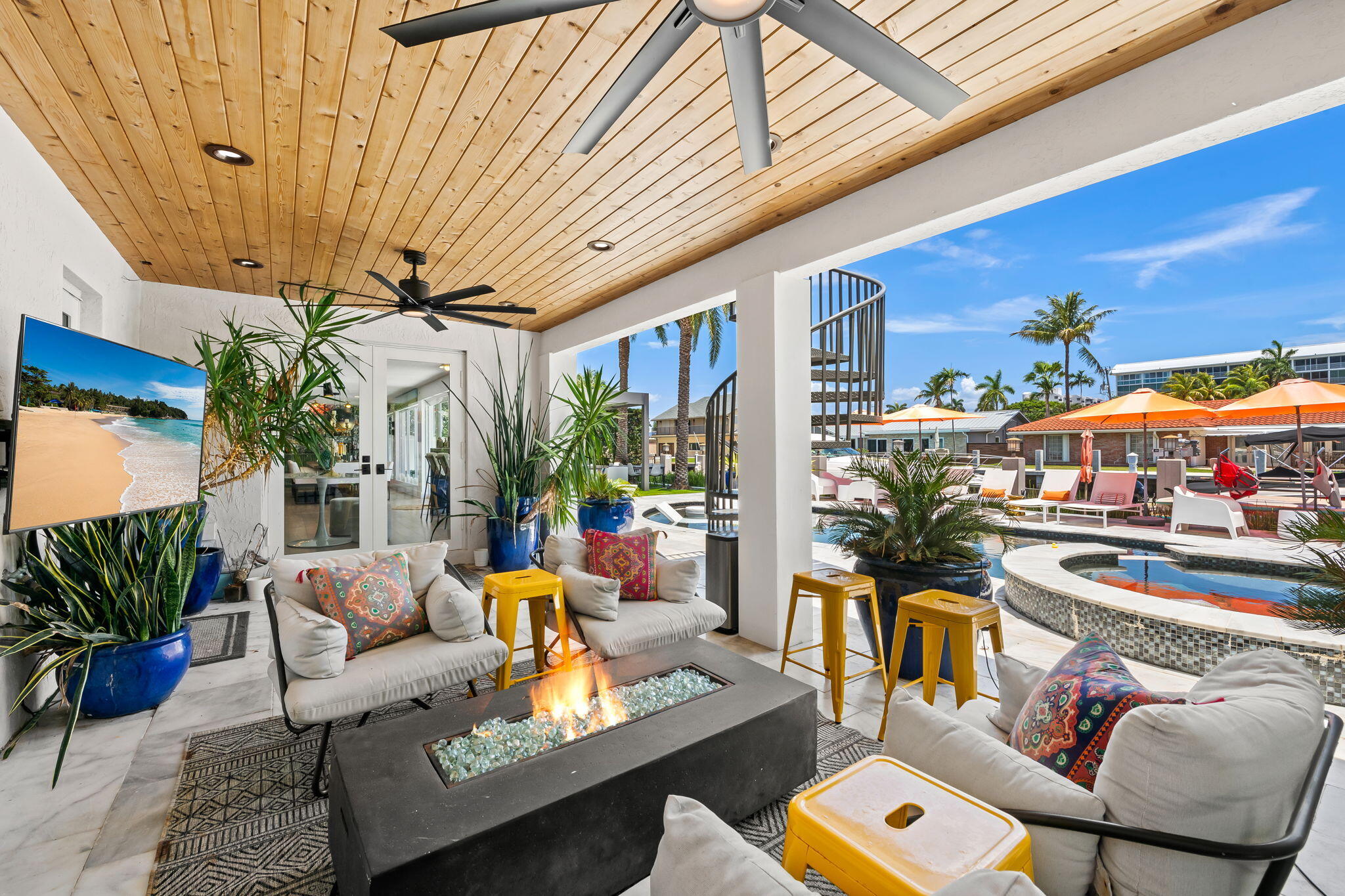 main property photo 44