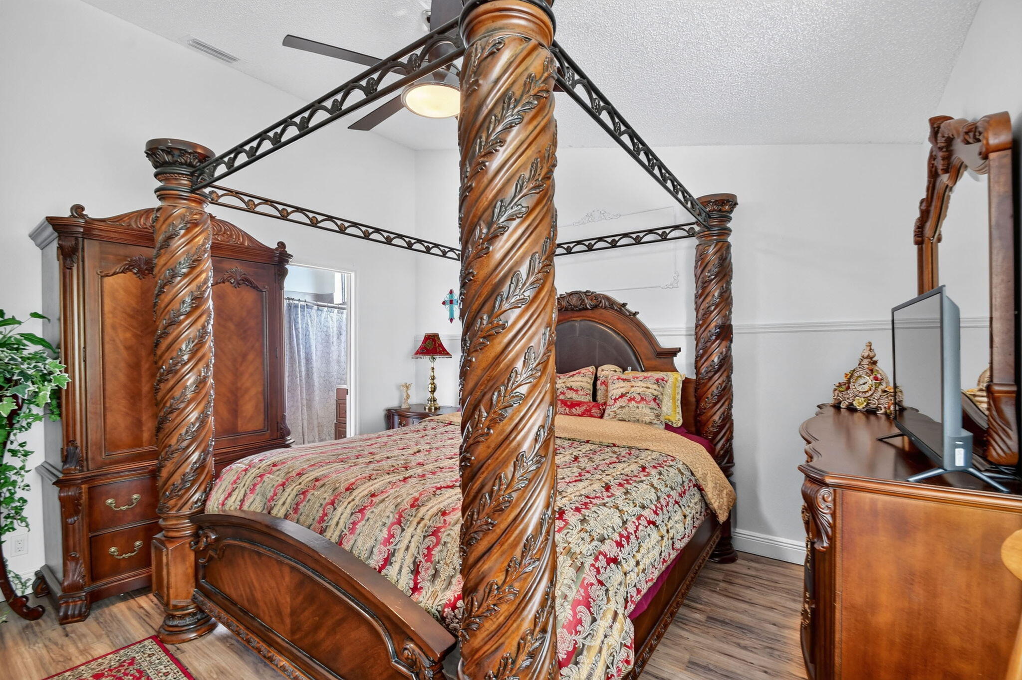 main property photo 26