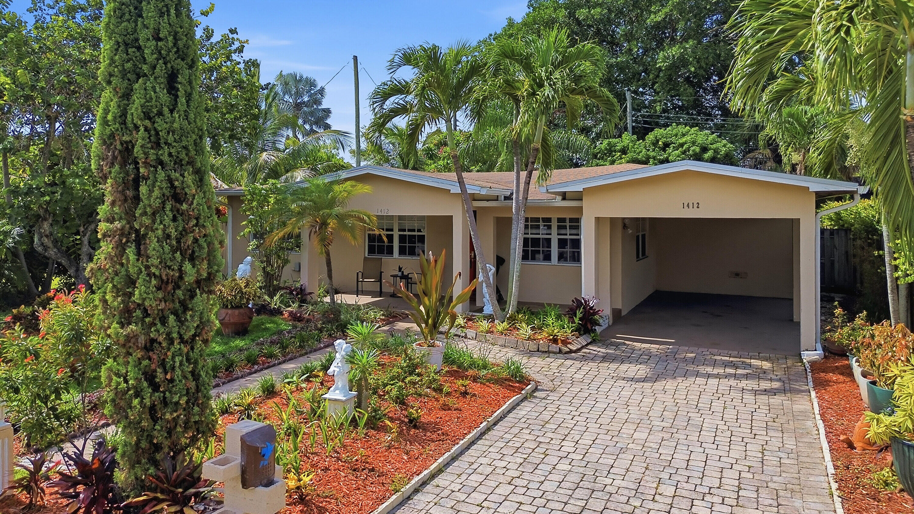 main property photo 76