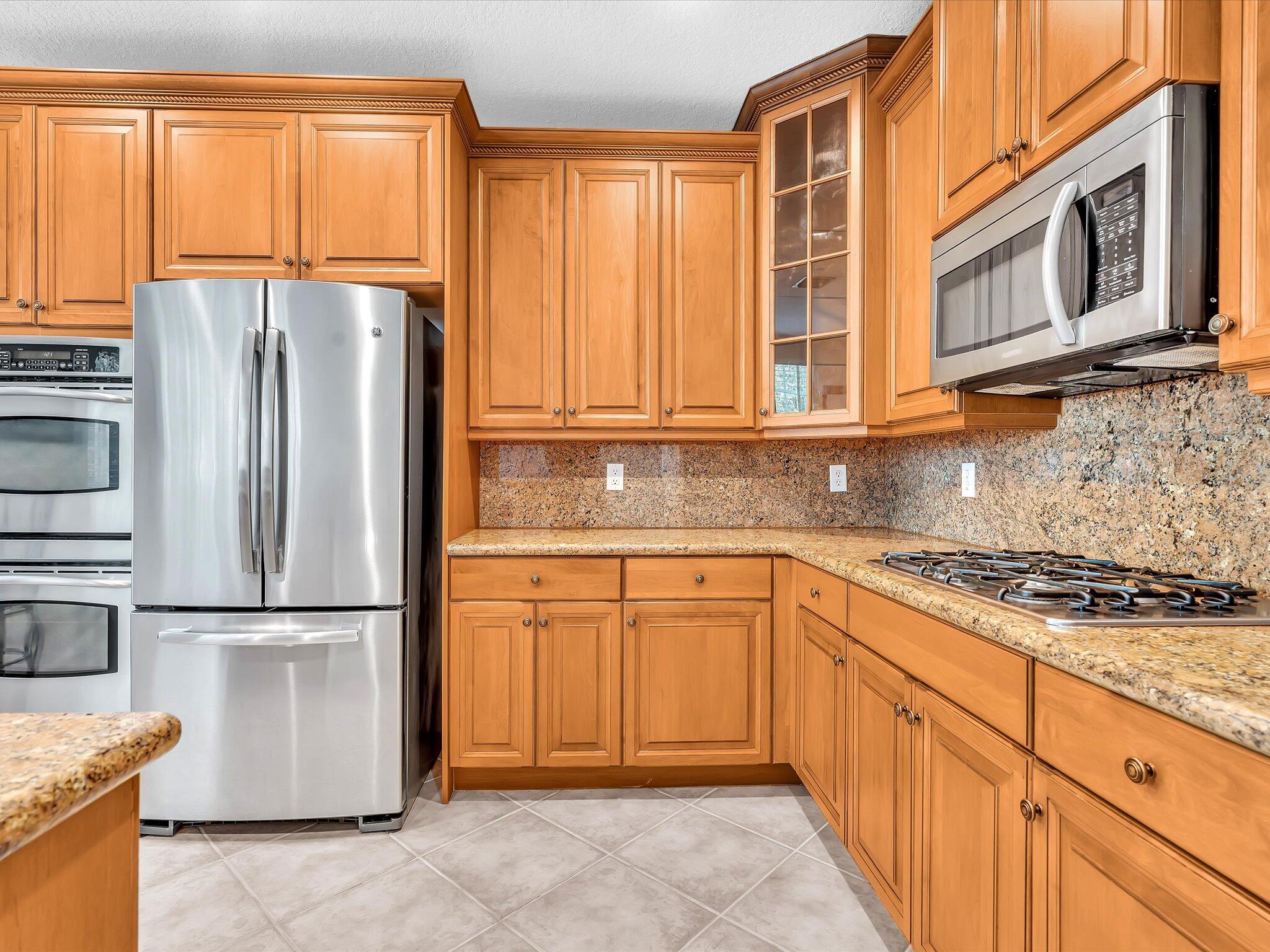 main property photo 20