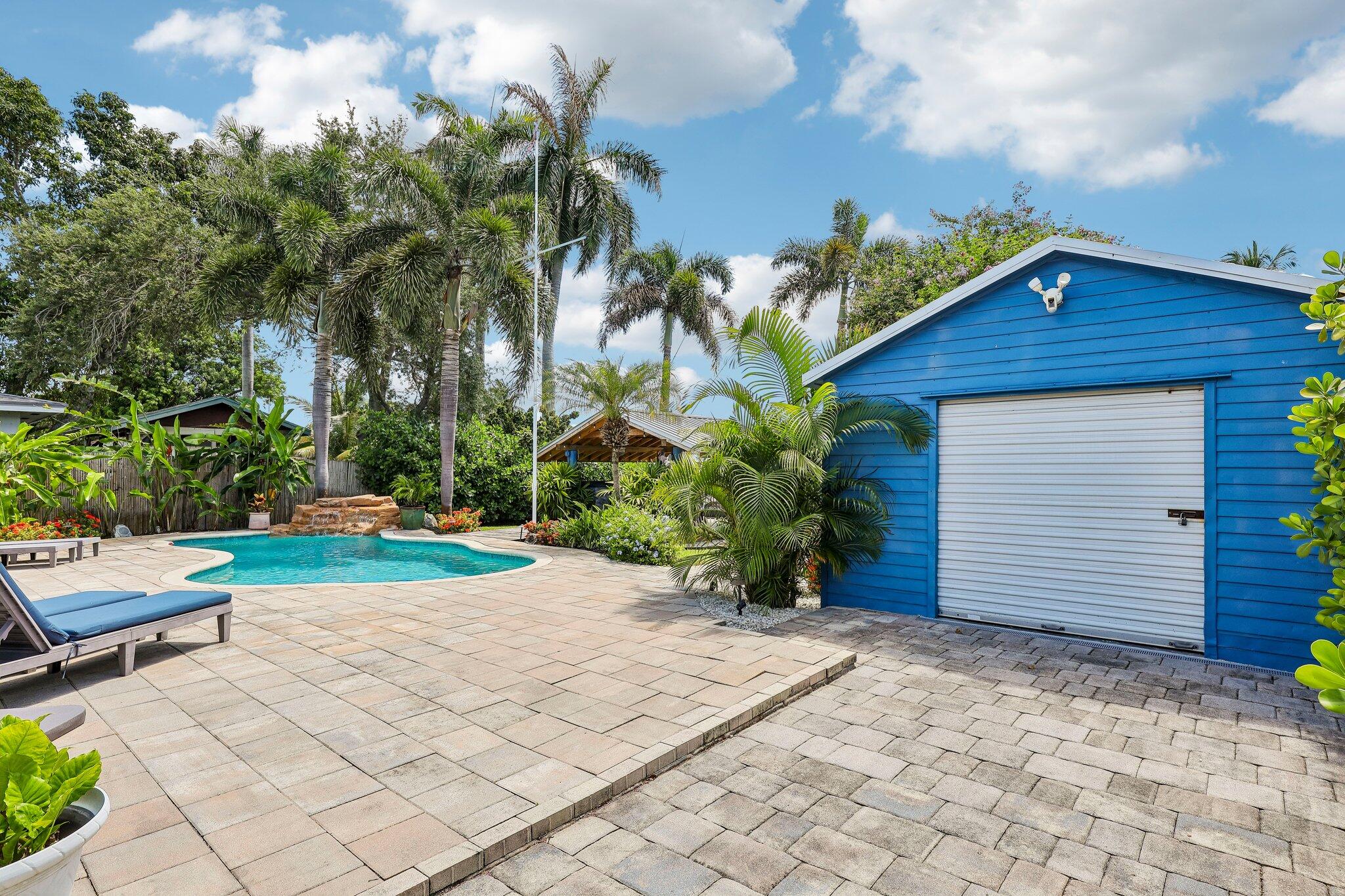 main property photo 40
