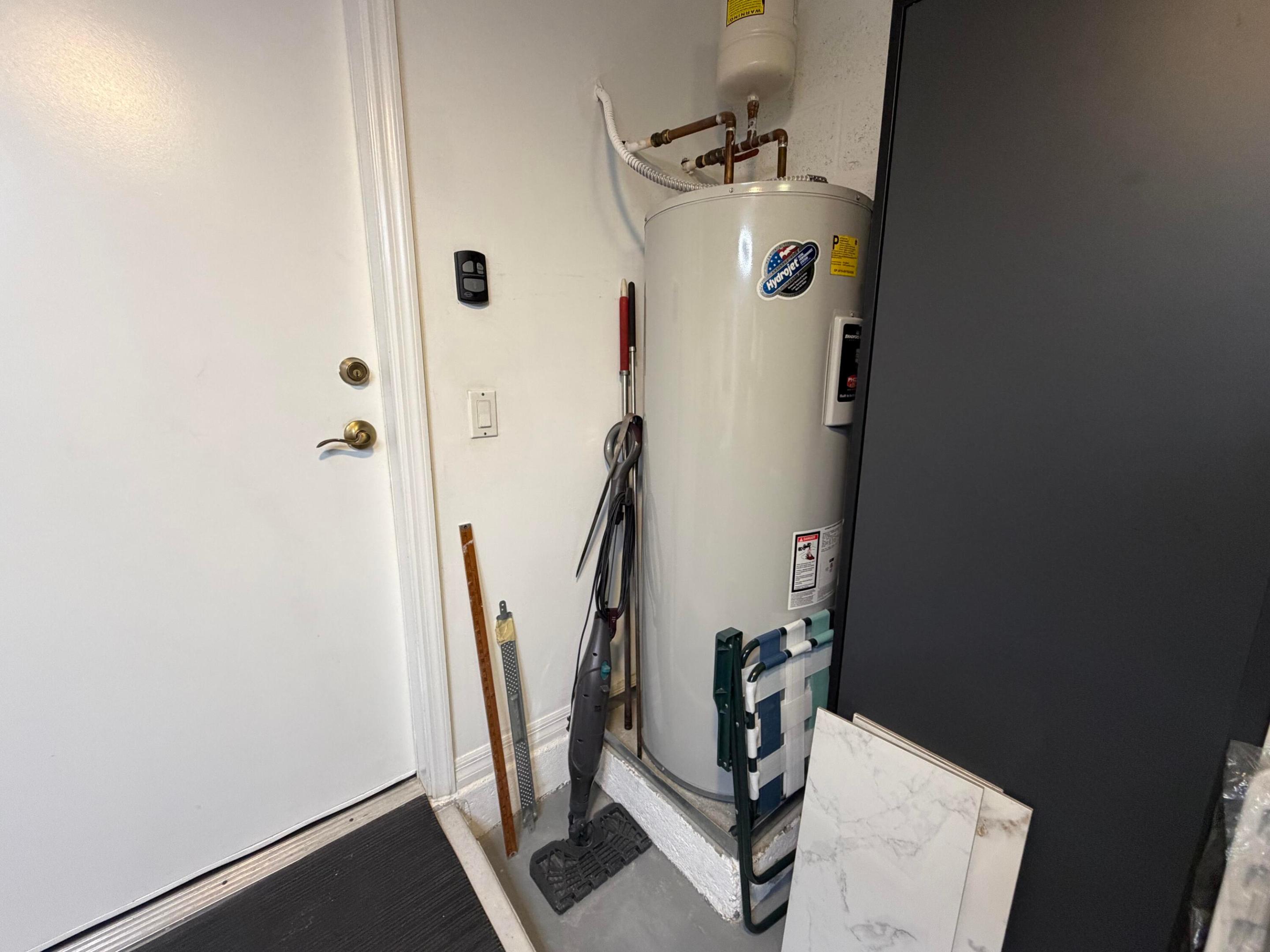 main property photo 13