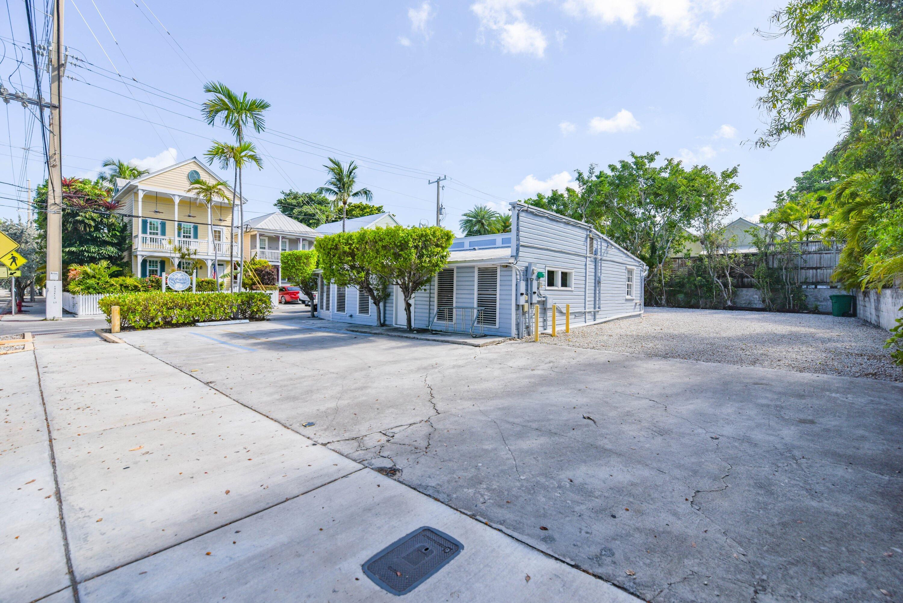 main property photo 27