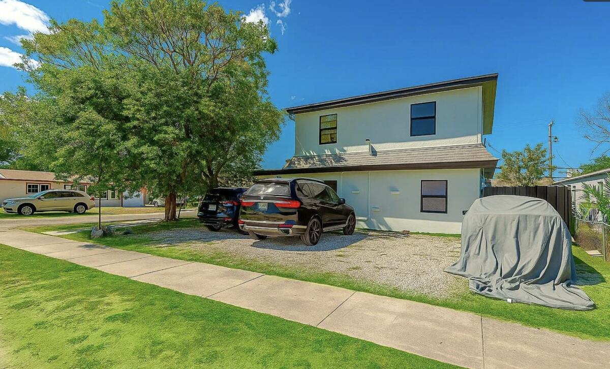 main property photo 2