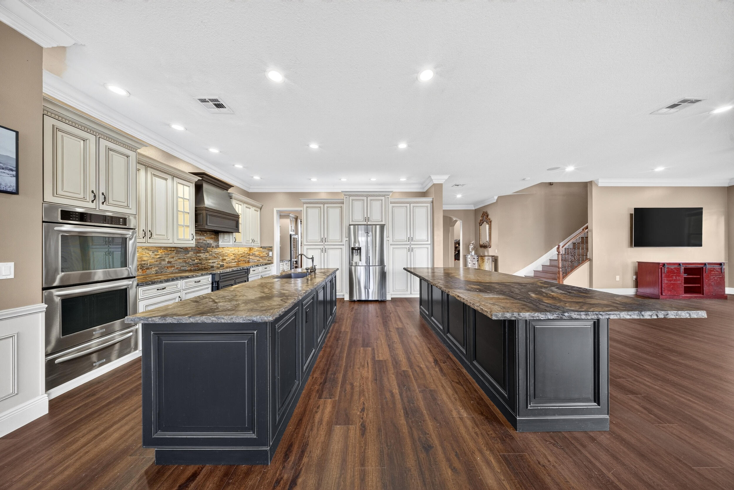 main property photo 57