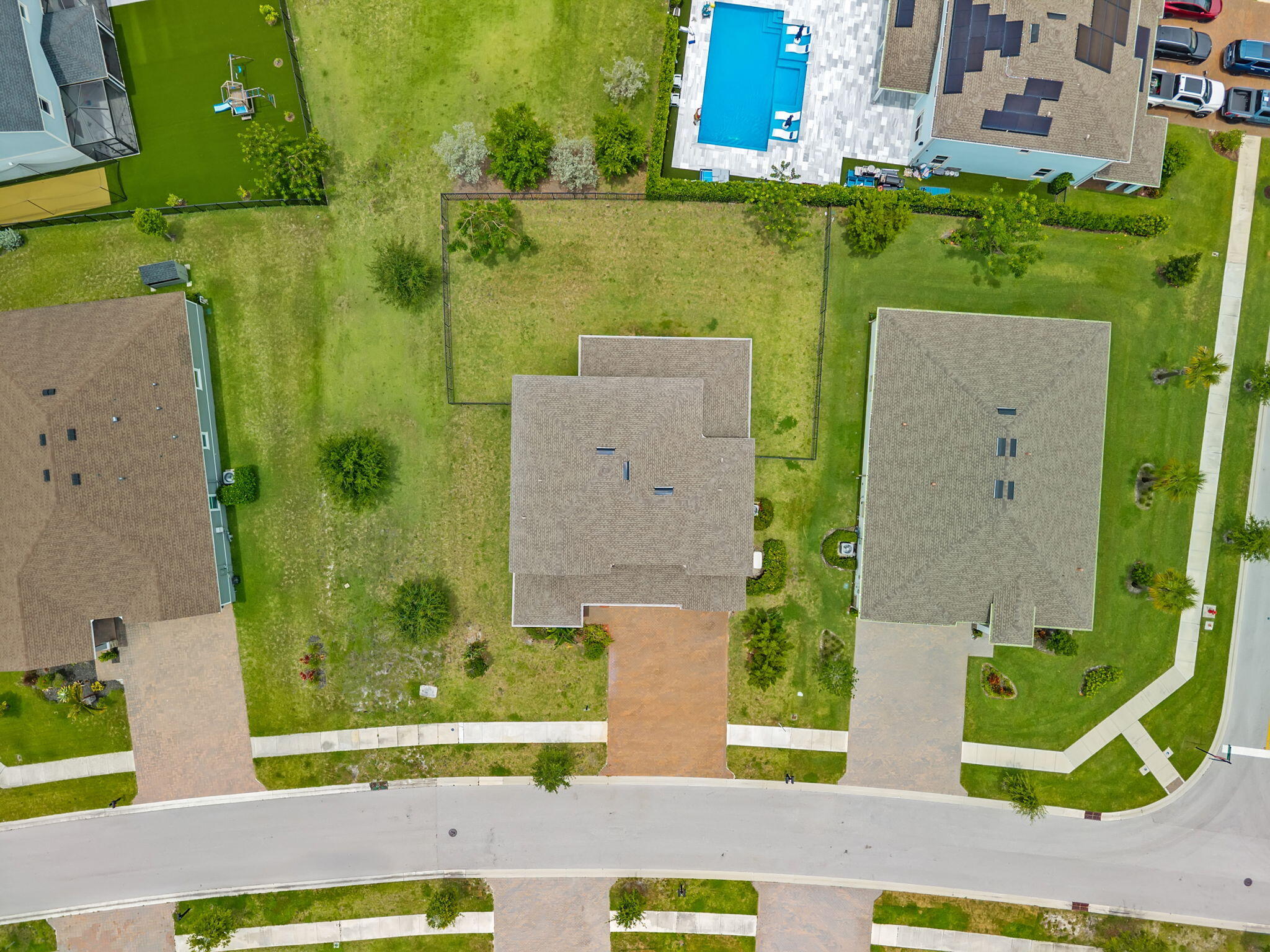 main property photo 51