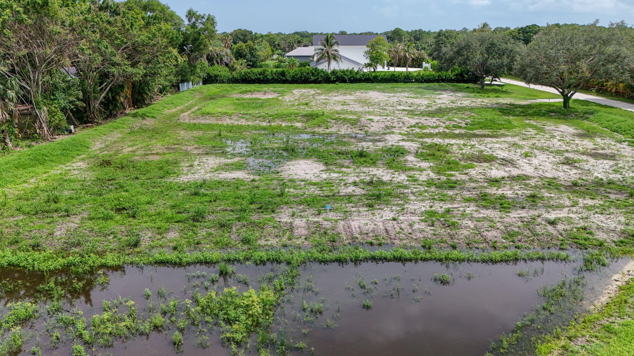 main property photo 19