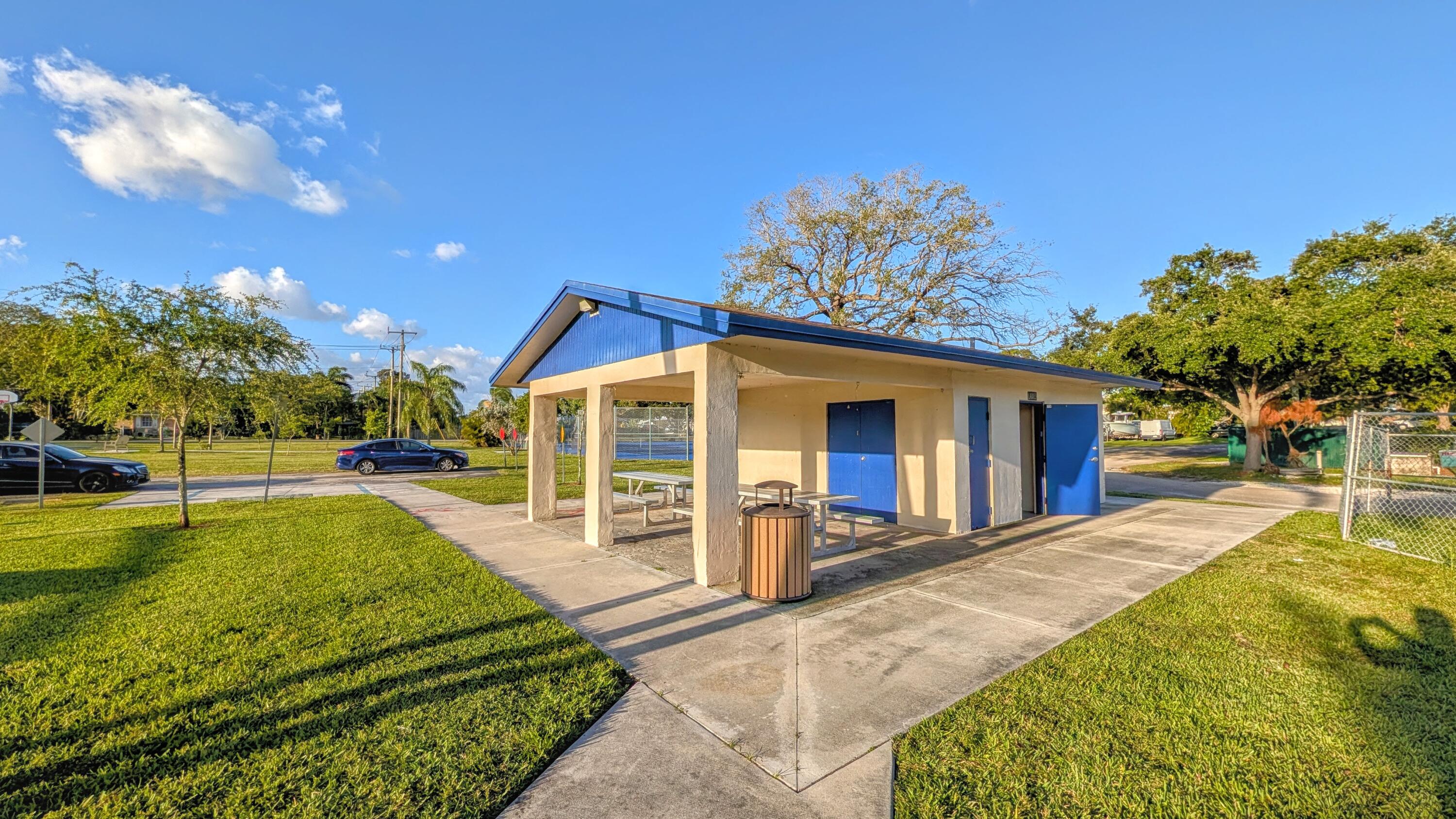 main property photo 34