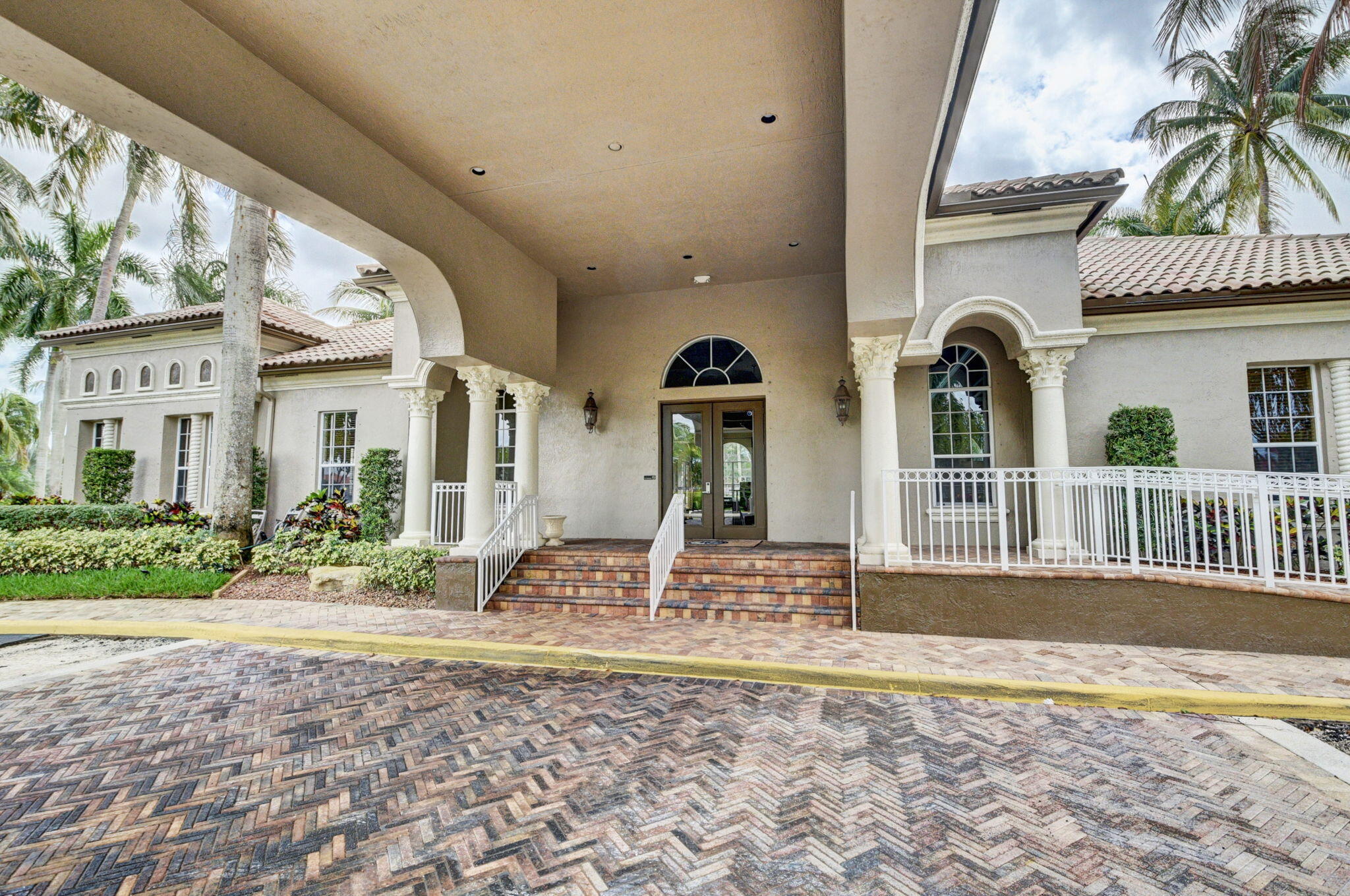main property photo 35
