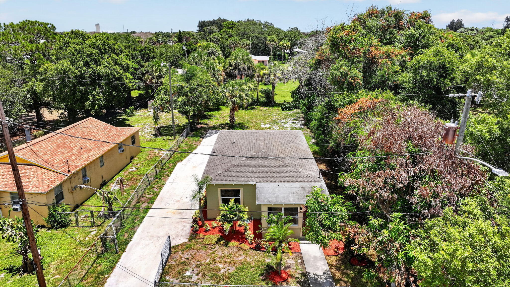 main property photo 31