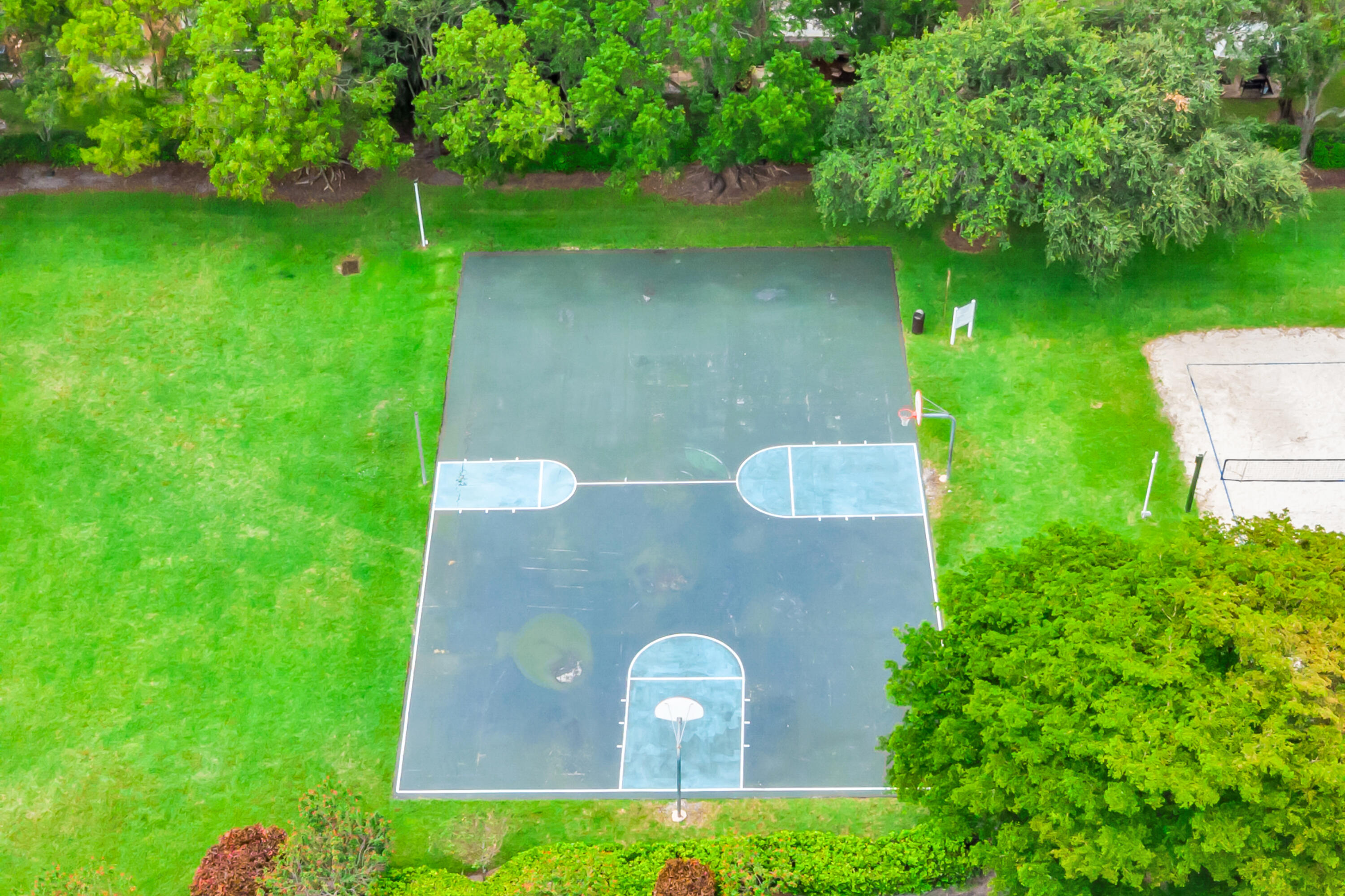 main property photo 40