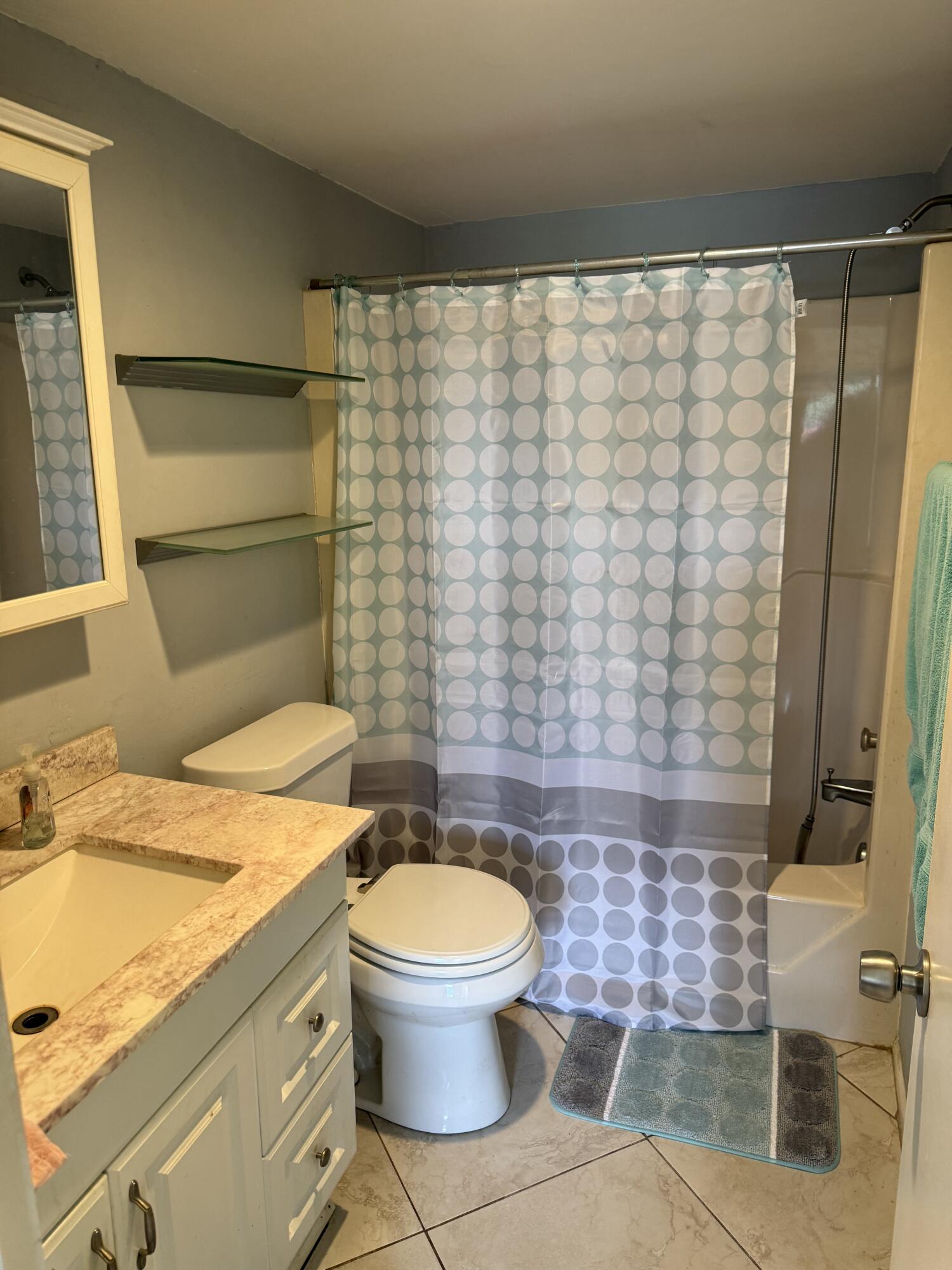 main property photo 6